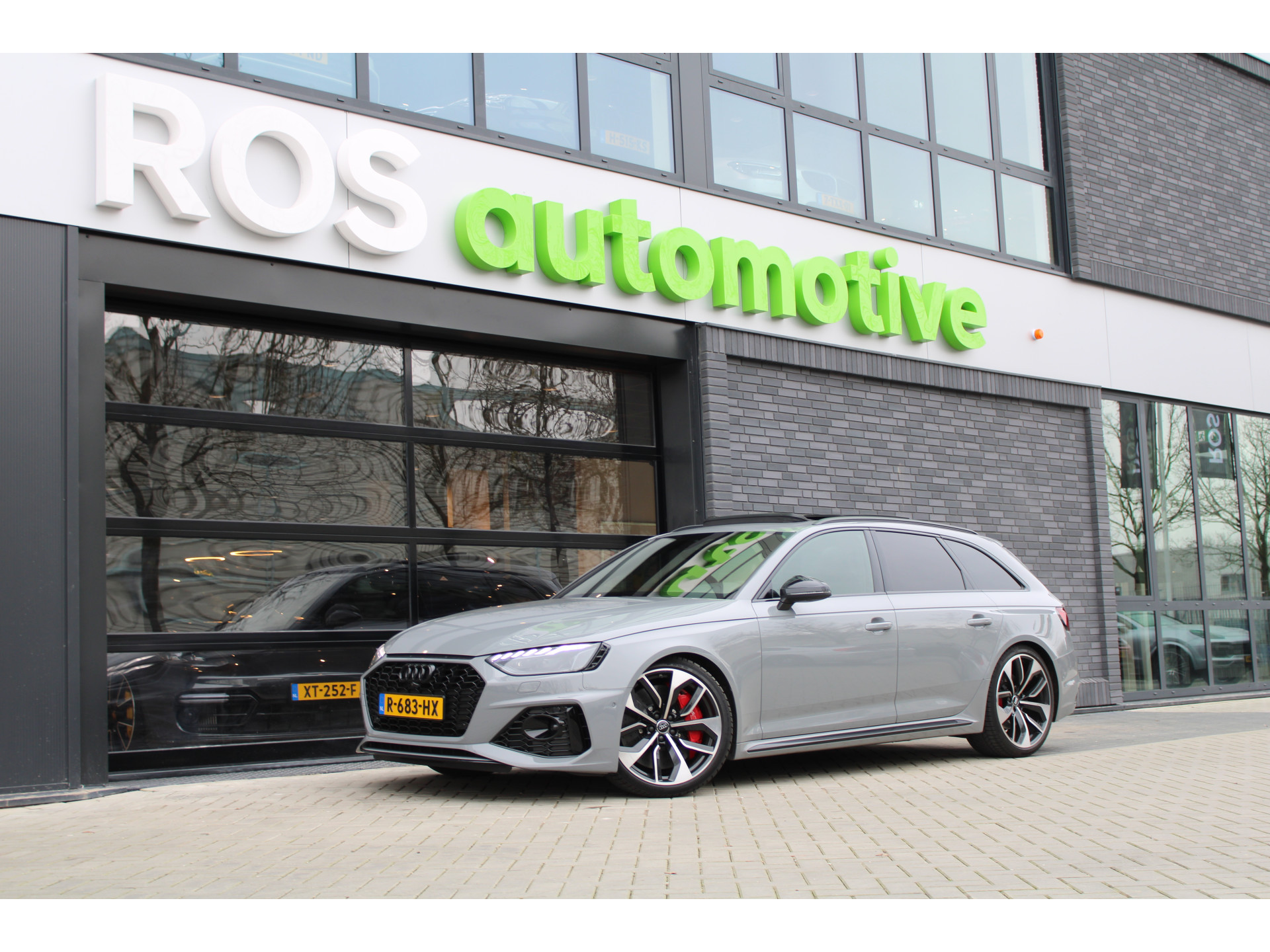 Audi RS4 Avant 2.9 TFSI RS 4 quattro 42970196-0.jpg | ROS Automotive