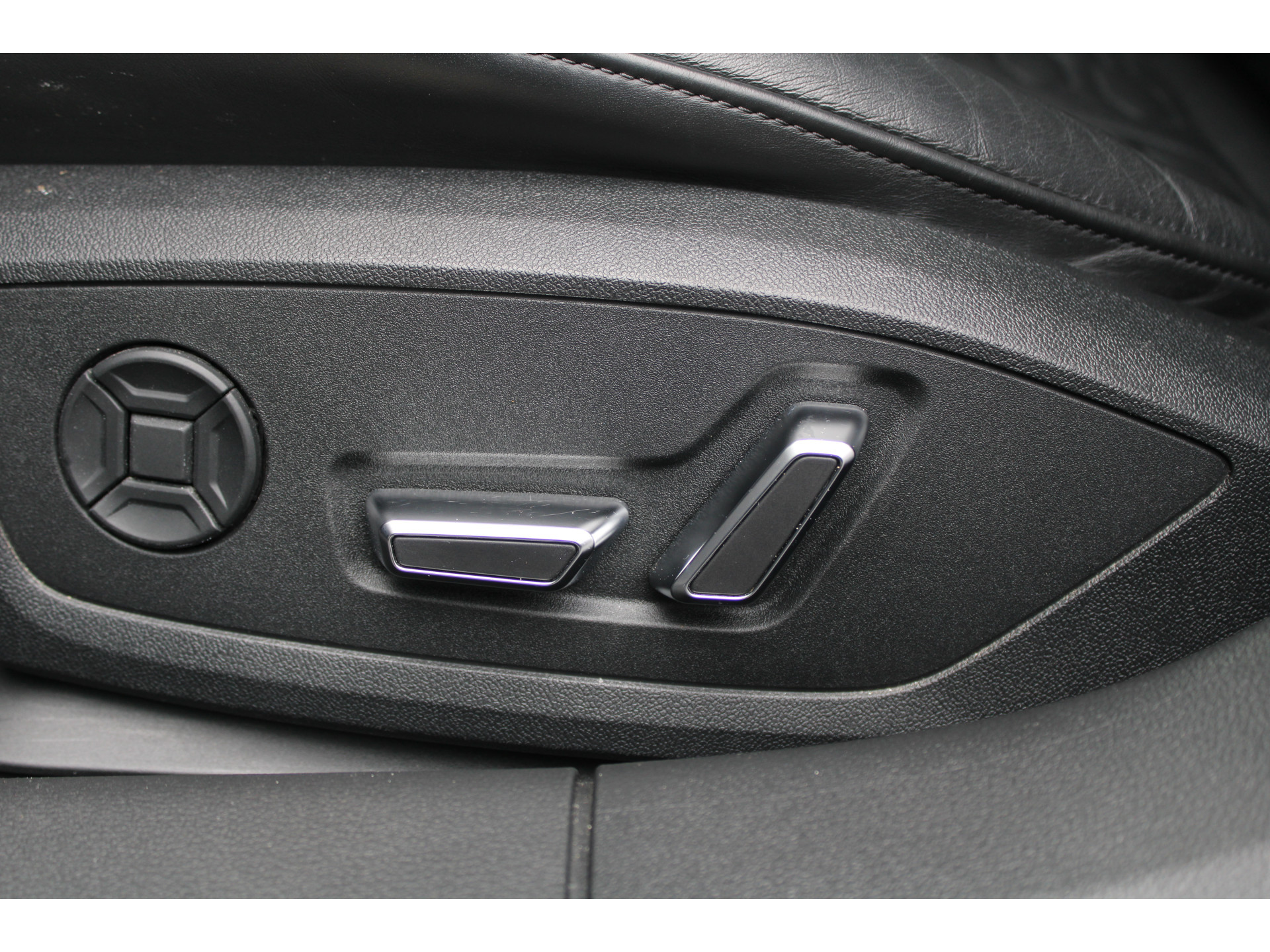 Audi RS6 Avant RS 6 TFSI quattro 43460861-25.jpg | ROS Automotive
