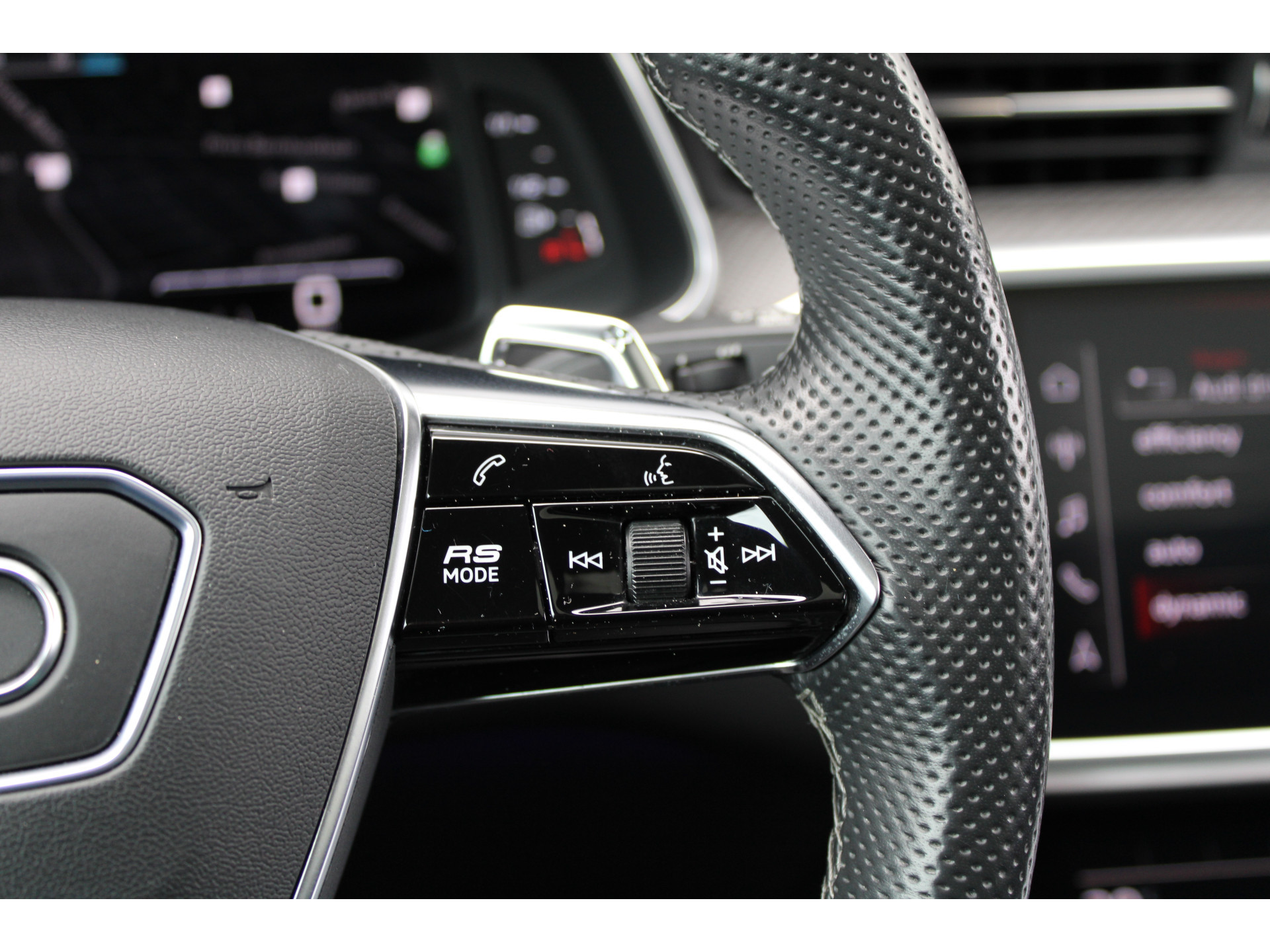 Audi RS6 Avant RS 6 TFSI quattro 43460861-42.jpg | ROS Automotive