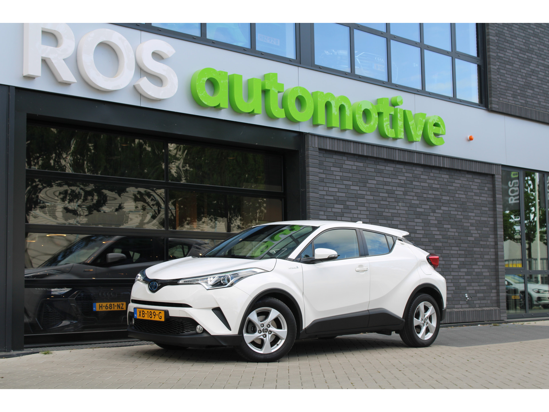 Toyota C-HR 1.8 Hybrid Active 45171850-0.jpg | ROS Automotive