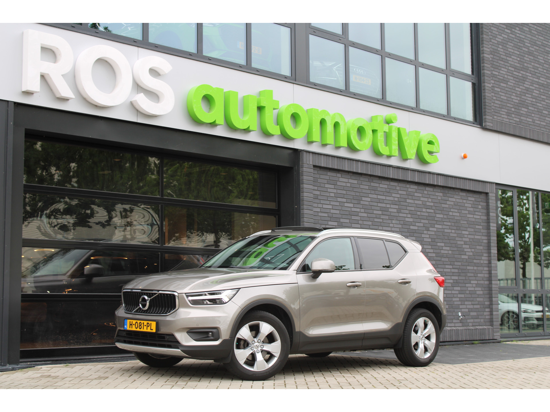 Volvo XC40 1.5 T3 Momentum Pro 45989489-0.jpg | ROS Automotive
