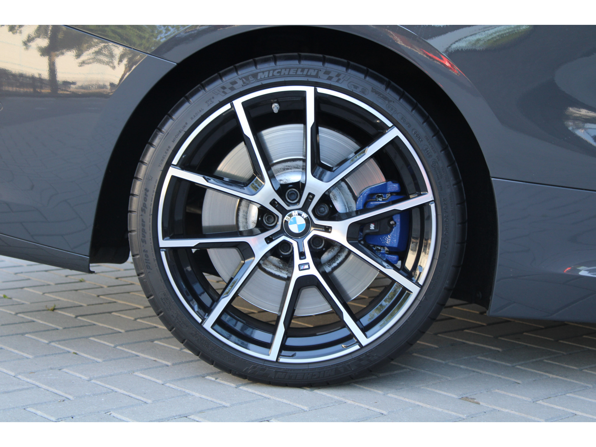 BMW 8 Serie M850i xDrive High Executive 46153342-18.jpg | ROS Automotive