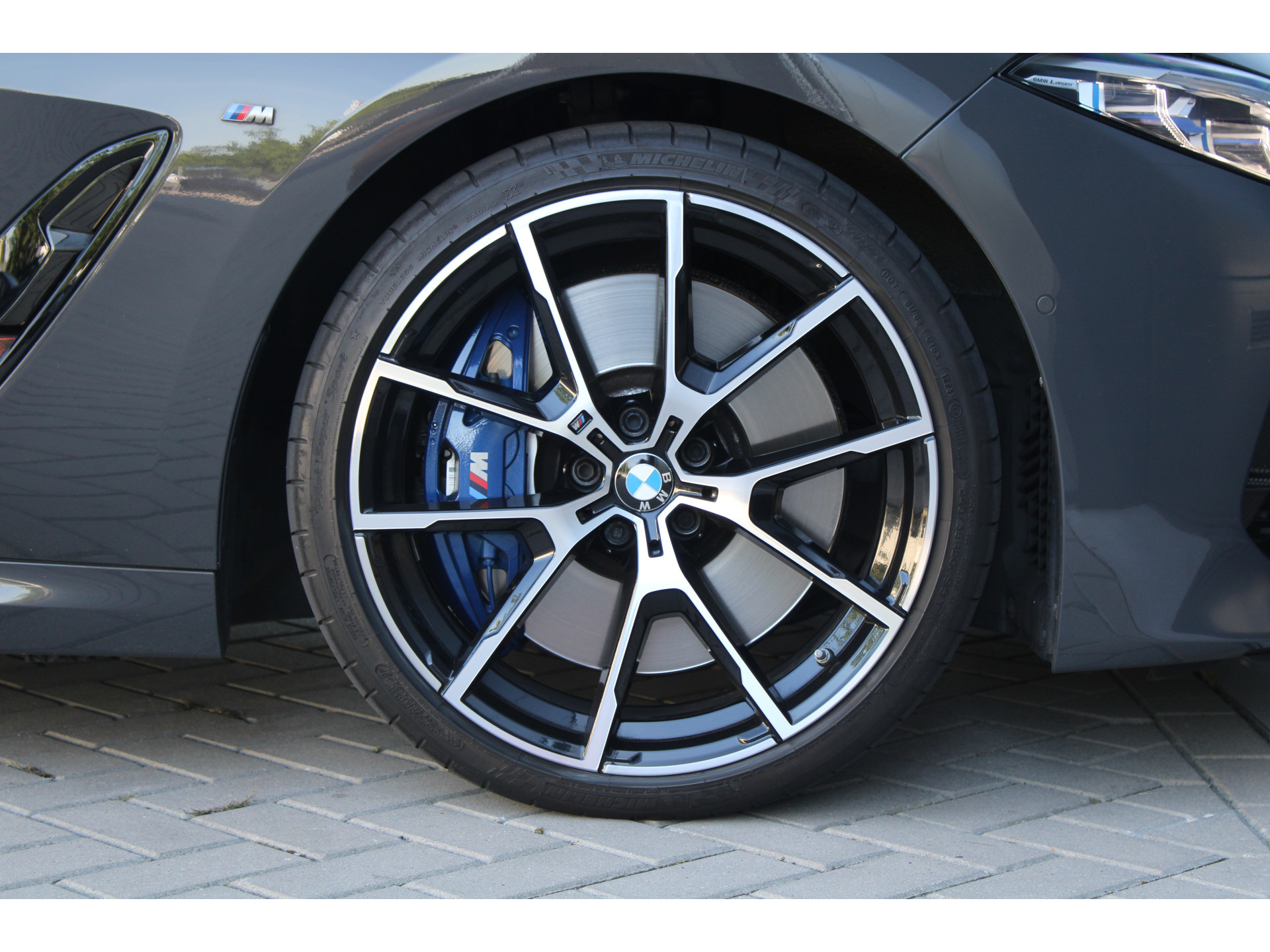 BMW 8 Serie M850i xDrive High Executive 46153342-20.jpg | ROS Automotive