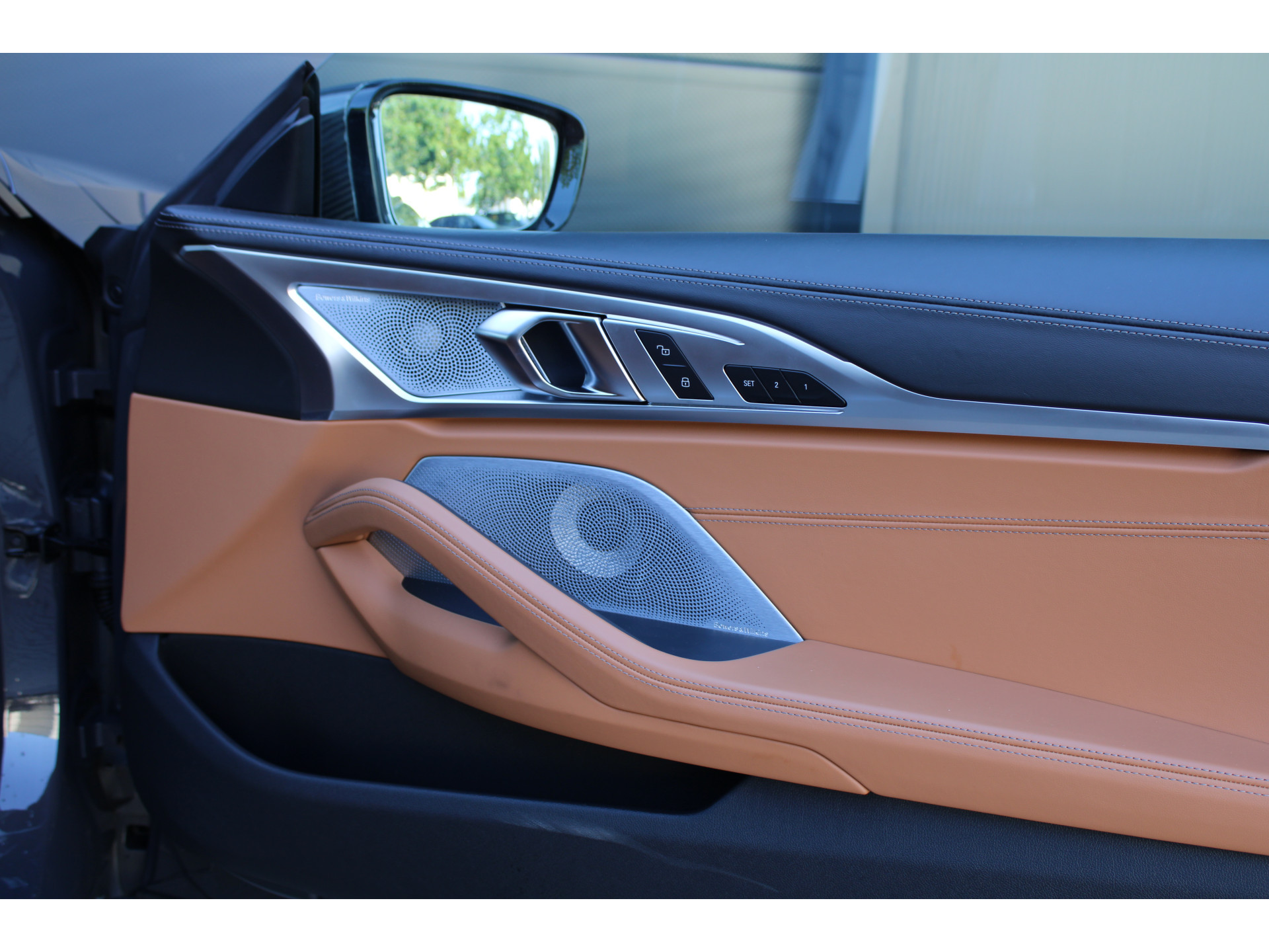 BMW 8 Serie M850i xDrive High Executive 46153342-28.jpg | ROS Automotive