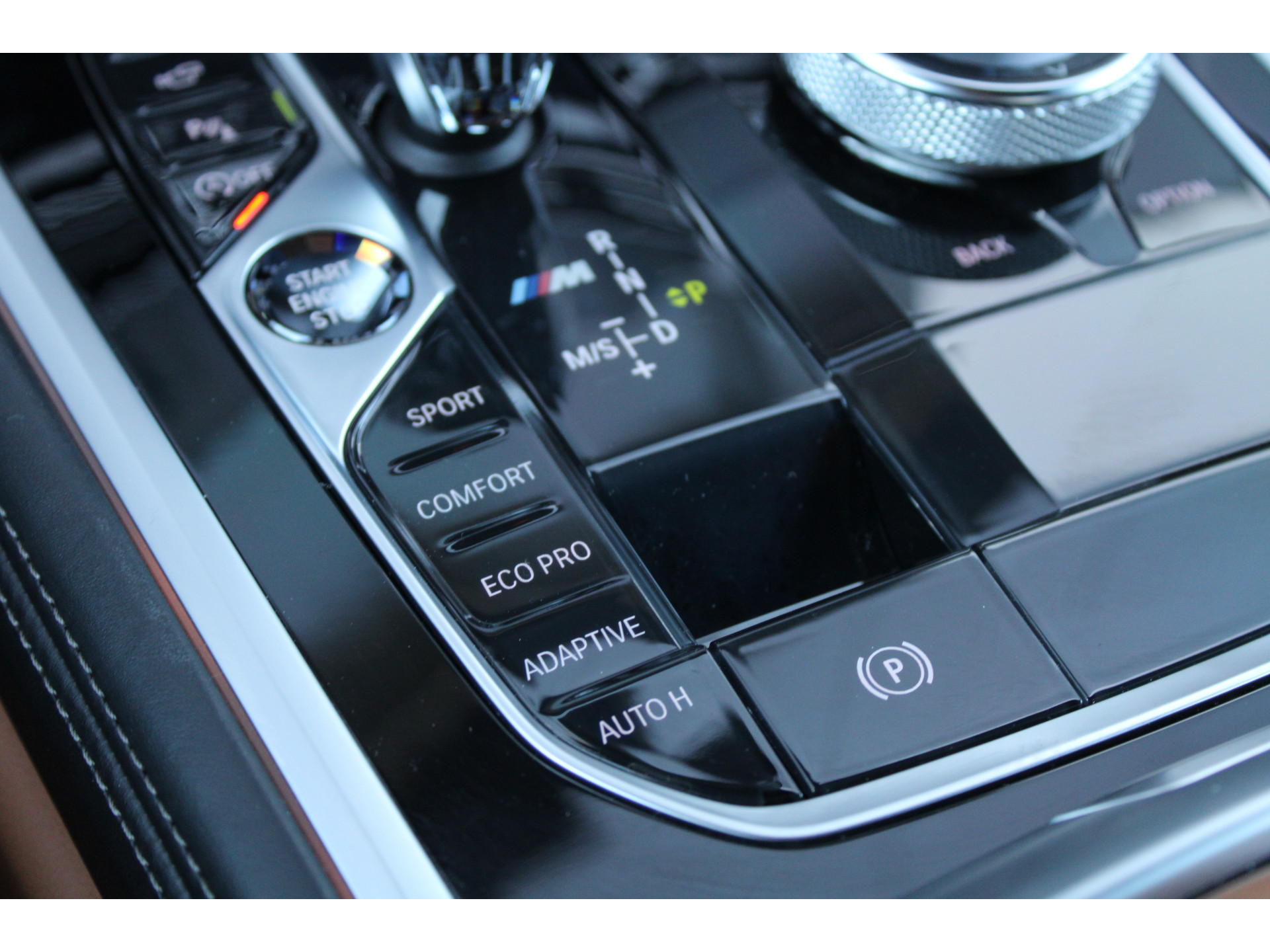 BMW 8 Serie M850i xDrive High Executive 46153342-41.jpg | ROS Automotive