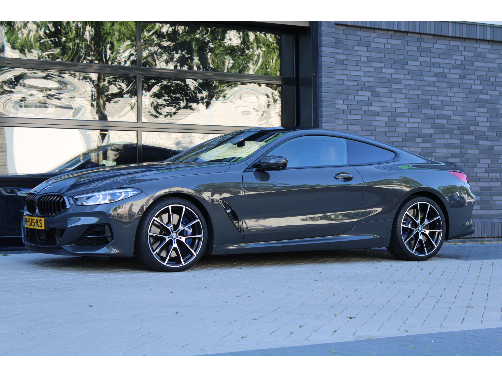 BMW 8 Serie M850i xDrive High Executive 46153342-5.jpg | ROS Automotive