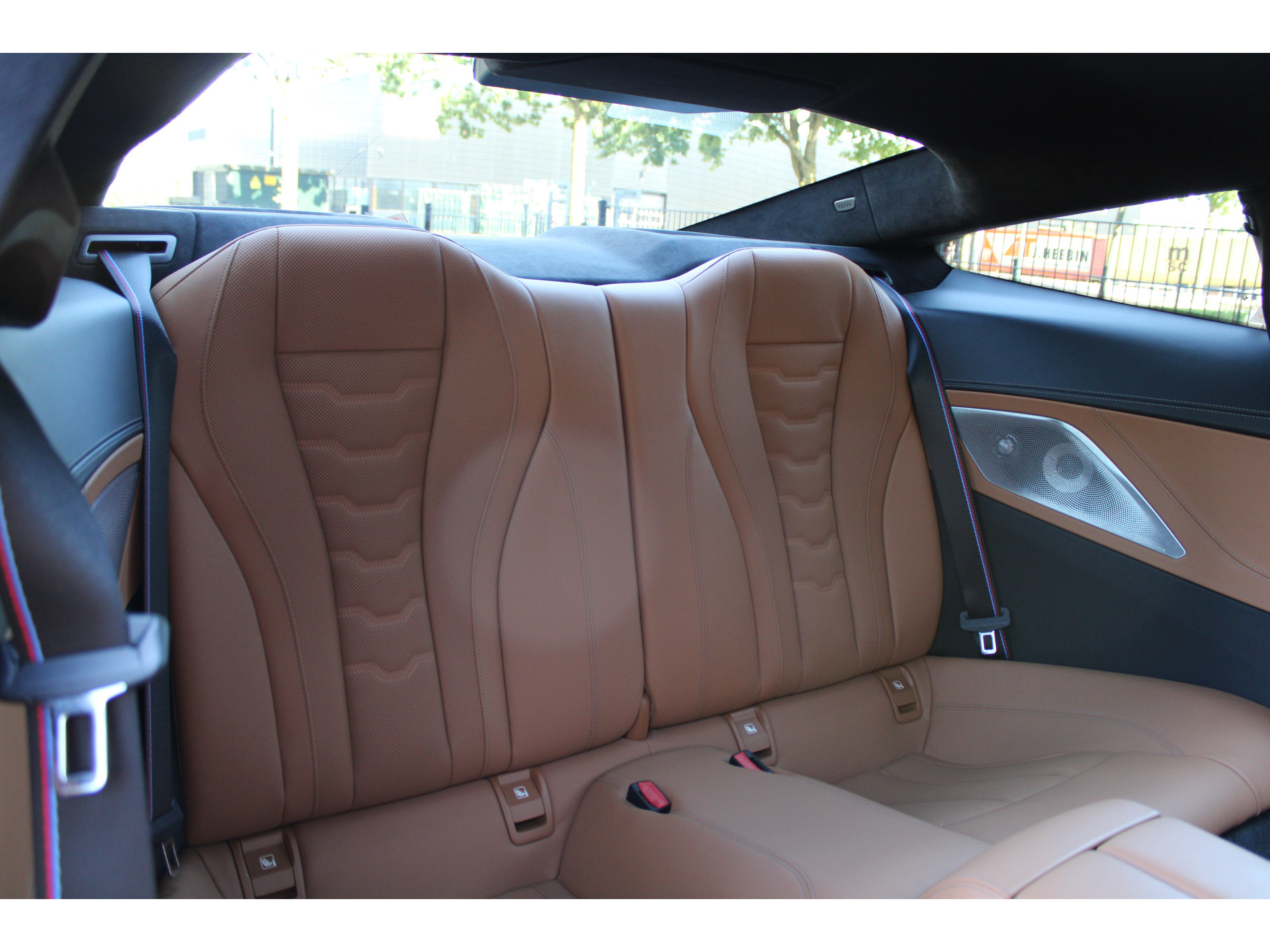 BMW 8 Serie M850i xDrive High Executive 46153342-54.jpg | ROS Automotive