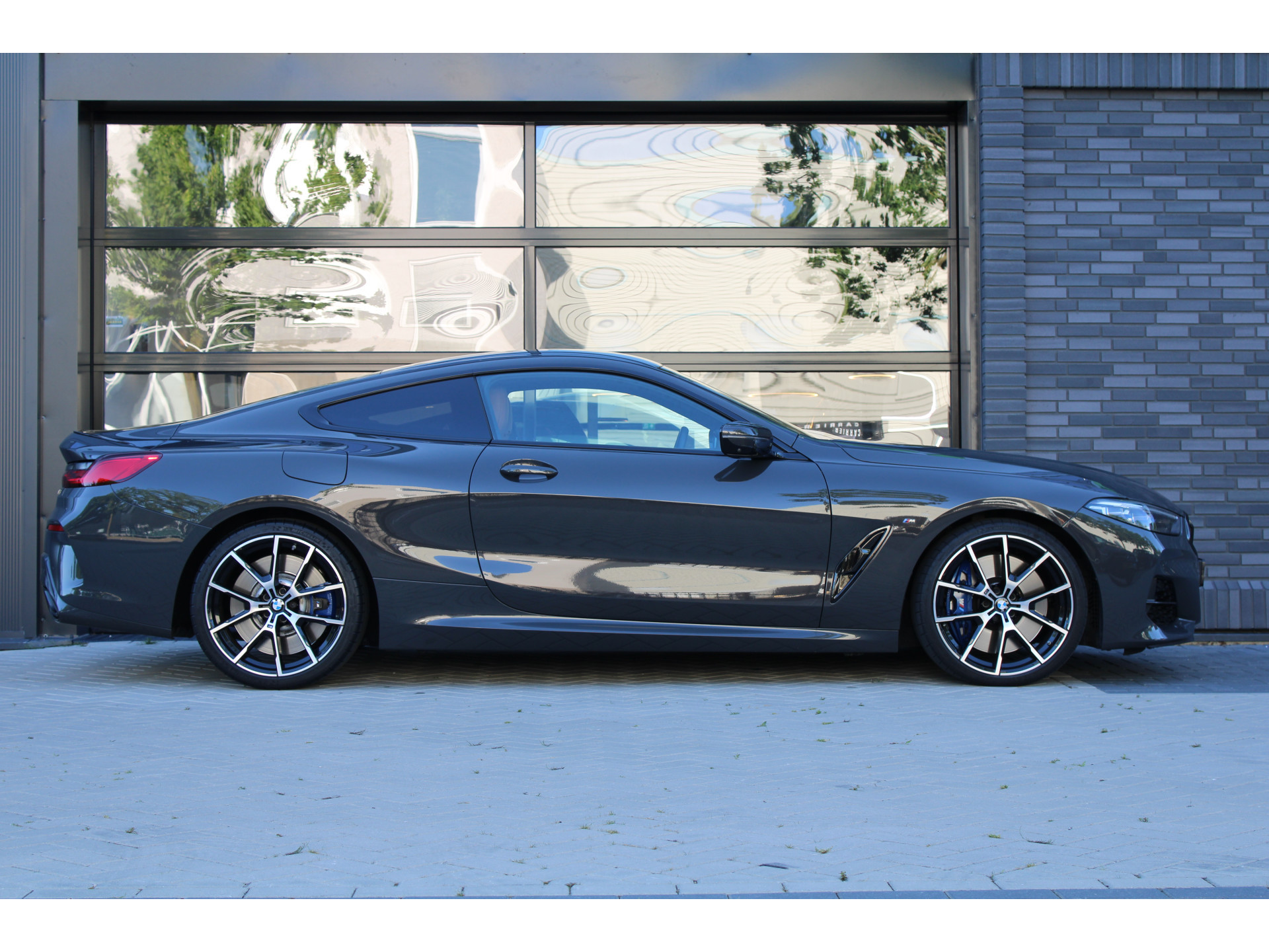 BMW 8 Serie M850i xDrive High Executive 46153342-7.jpg | ROS Automotive