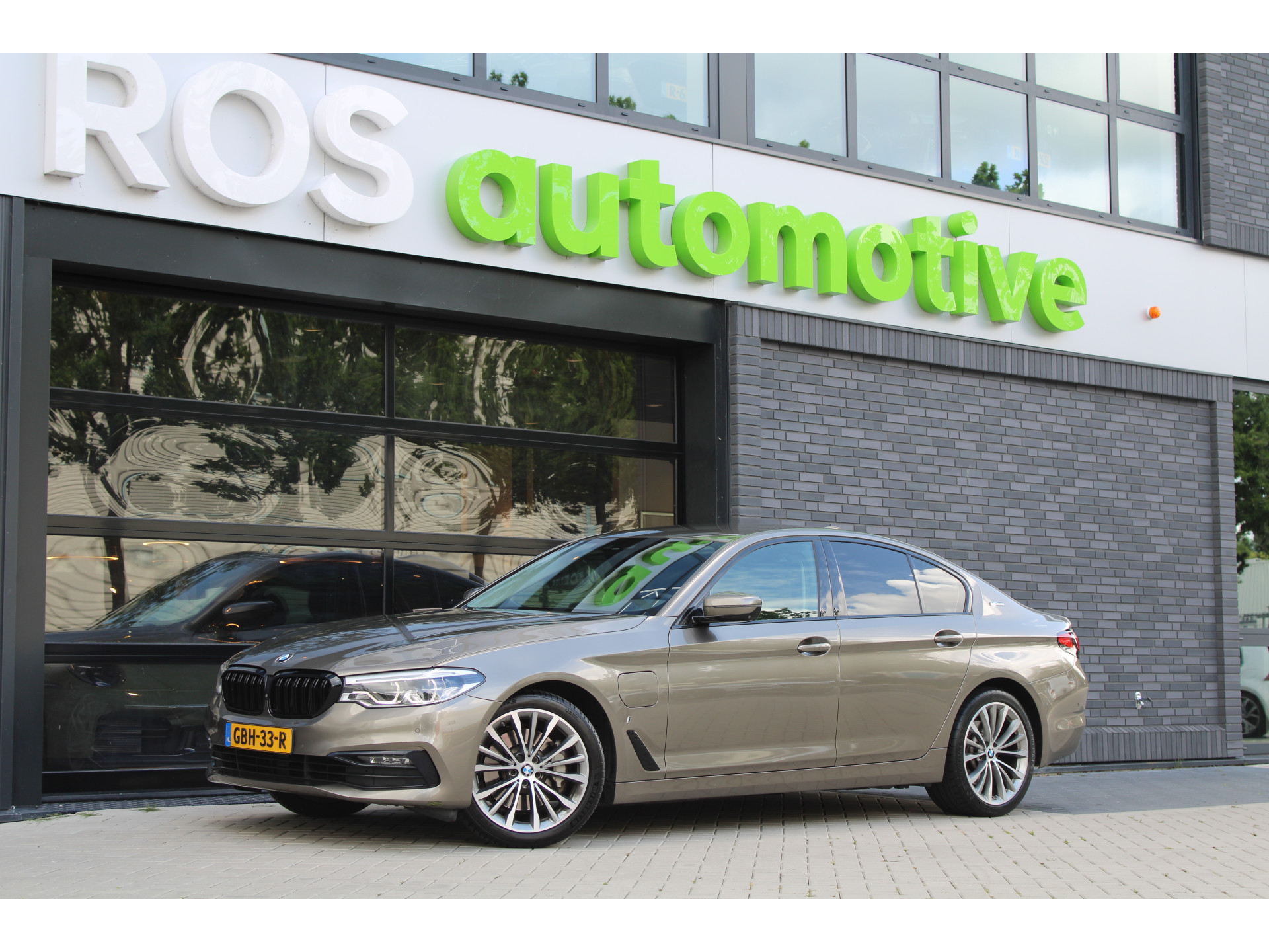 BMW 5 Serie 530e iPerformance High Executive 46217097-0.jpg | ROS Automotive
