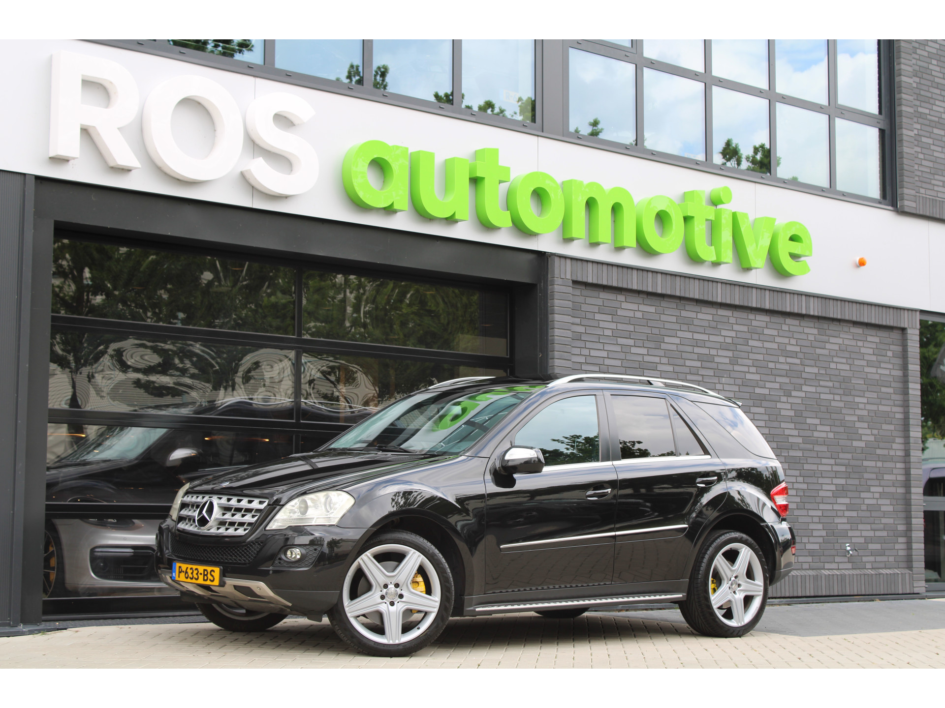 Mercedes-Benz M-Klasse 500 46536398-0.jpg | ROS Automotive