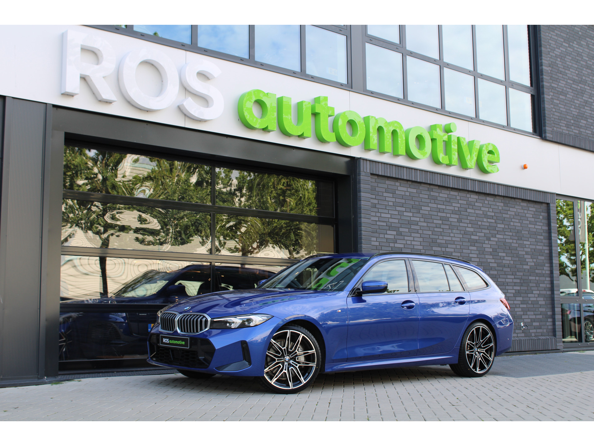 BMW 3 Serie Touring 330i xDrive 46561221-0.jpg | ROS Automotive