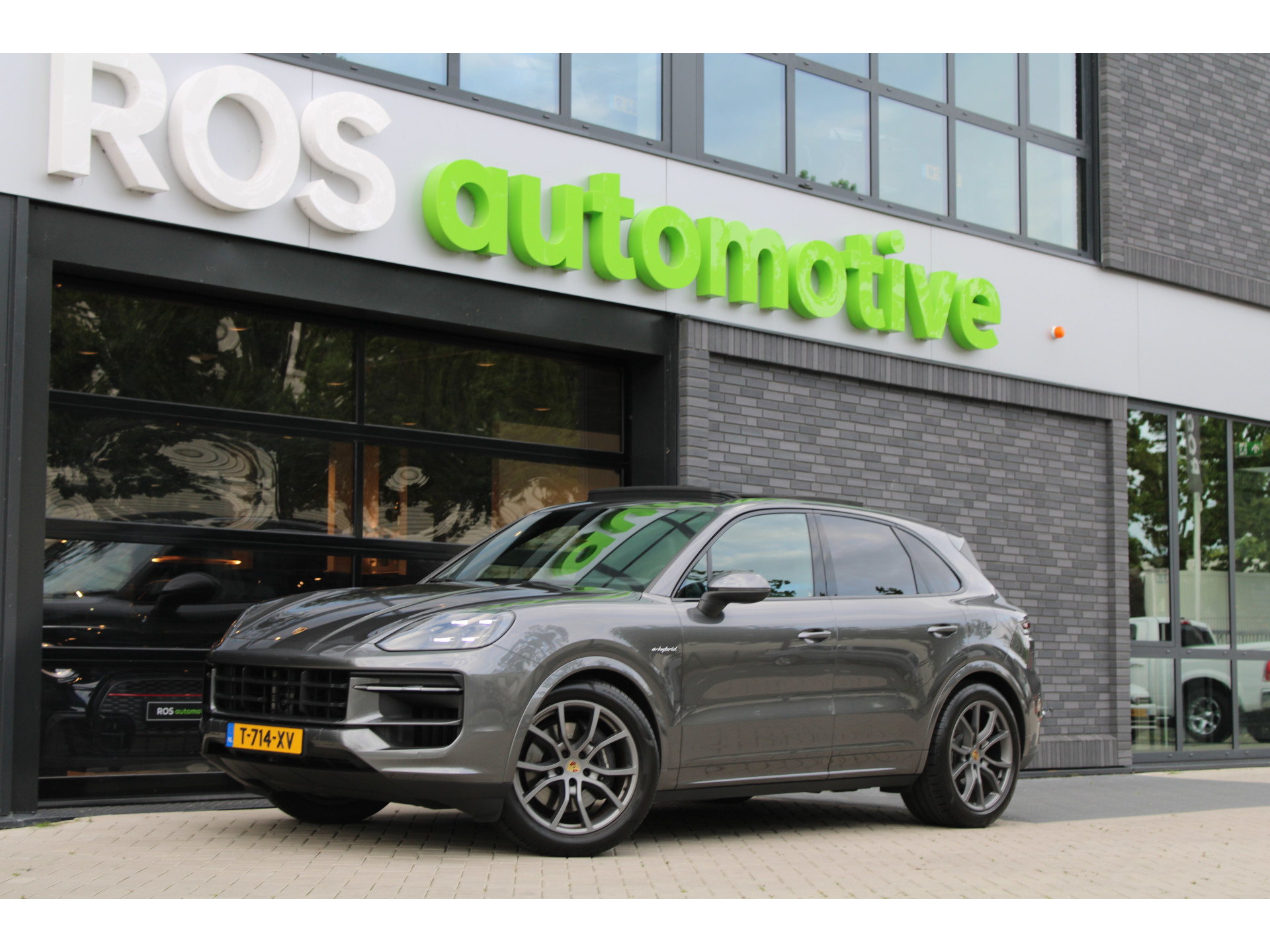Porsche Cayenne 3.0 E-Hybrid 46741189-0.jpg | ROS Automotive