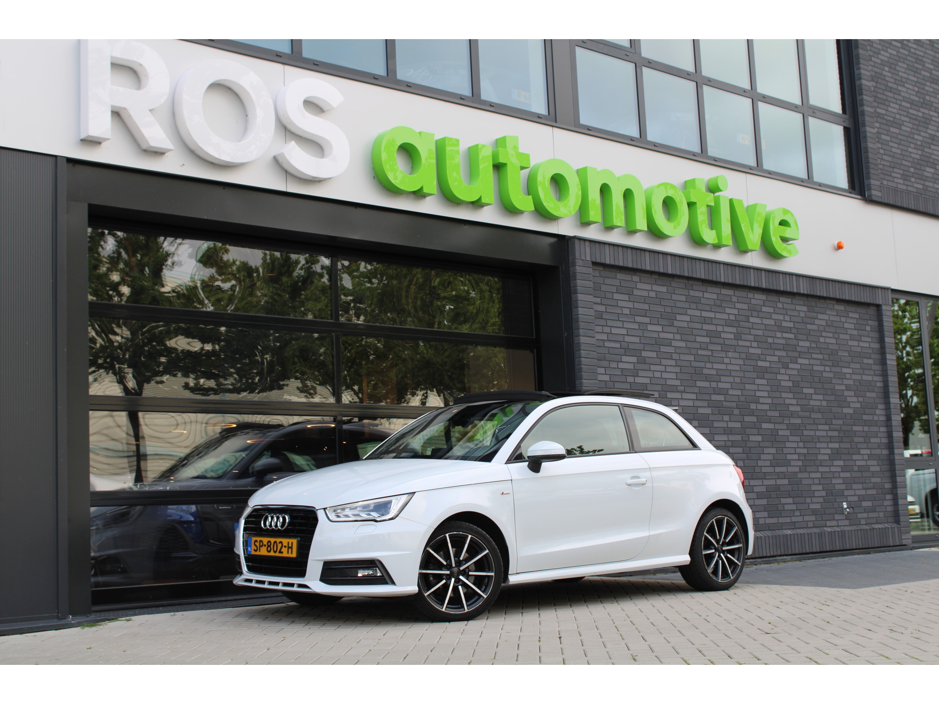 Audi A1 Sportback 1.4 TFSI Advance Sport 46893411-0.jpg | ROS Automotive