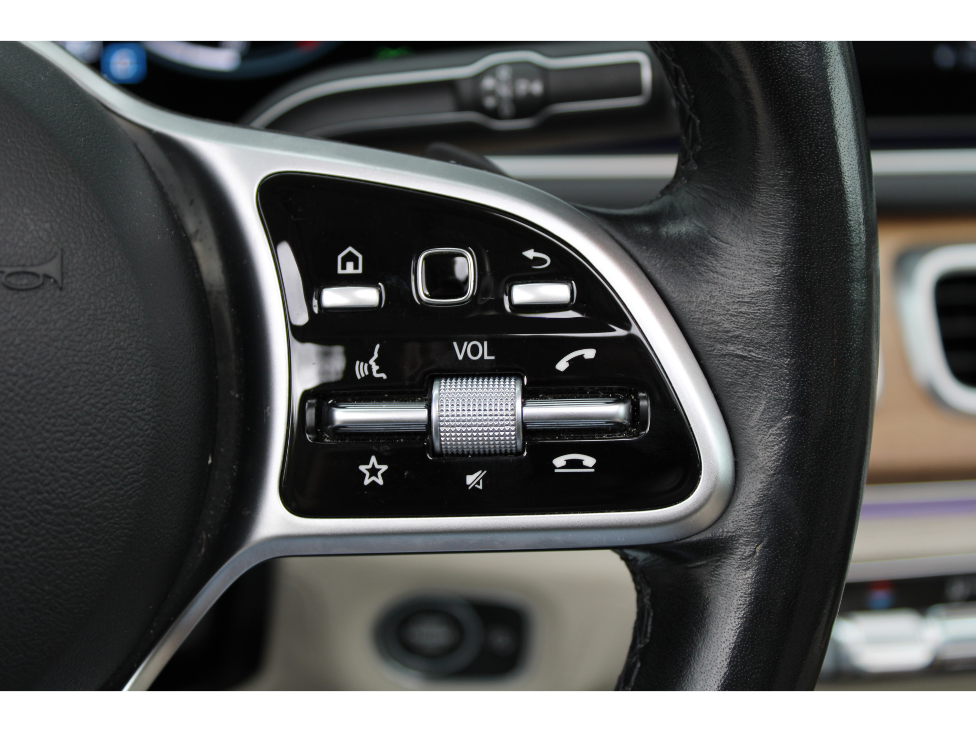 Mercedes-Benz GLS 400 d 4MATIC GLS 400 D 47143215-32.jpg | ROS Automotive