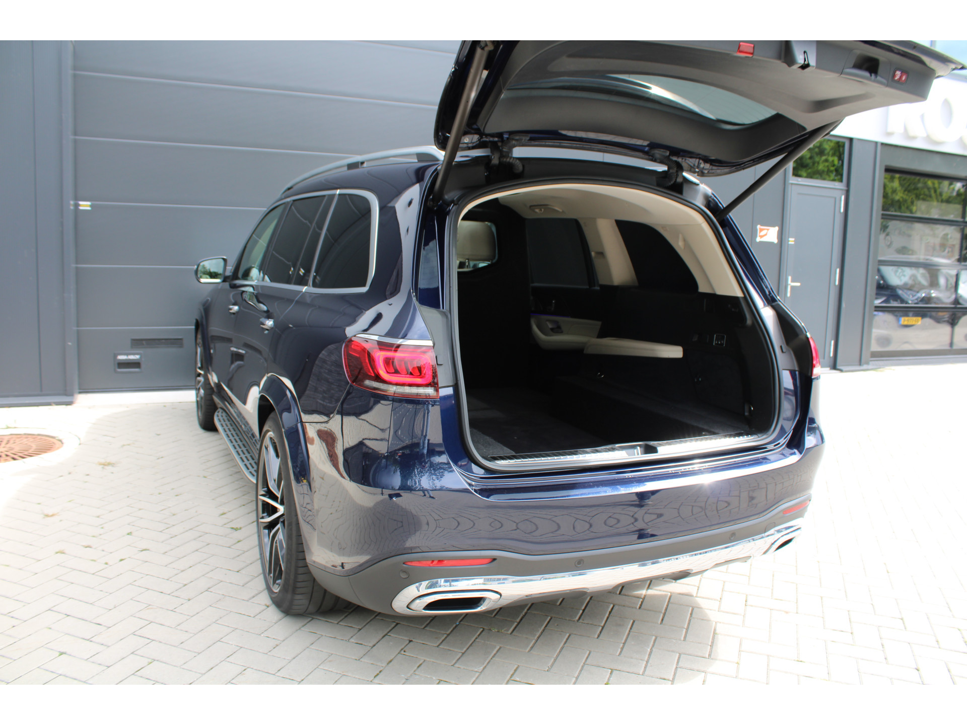 Mercedes-Benz GLS 400 d 4MATIC GLS 400 D 47143215-44.jpg | ROS Automotive