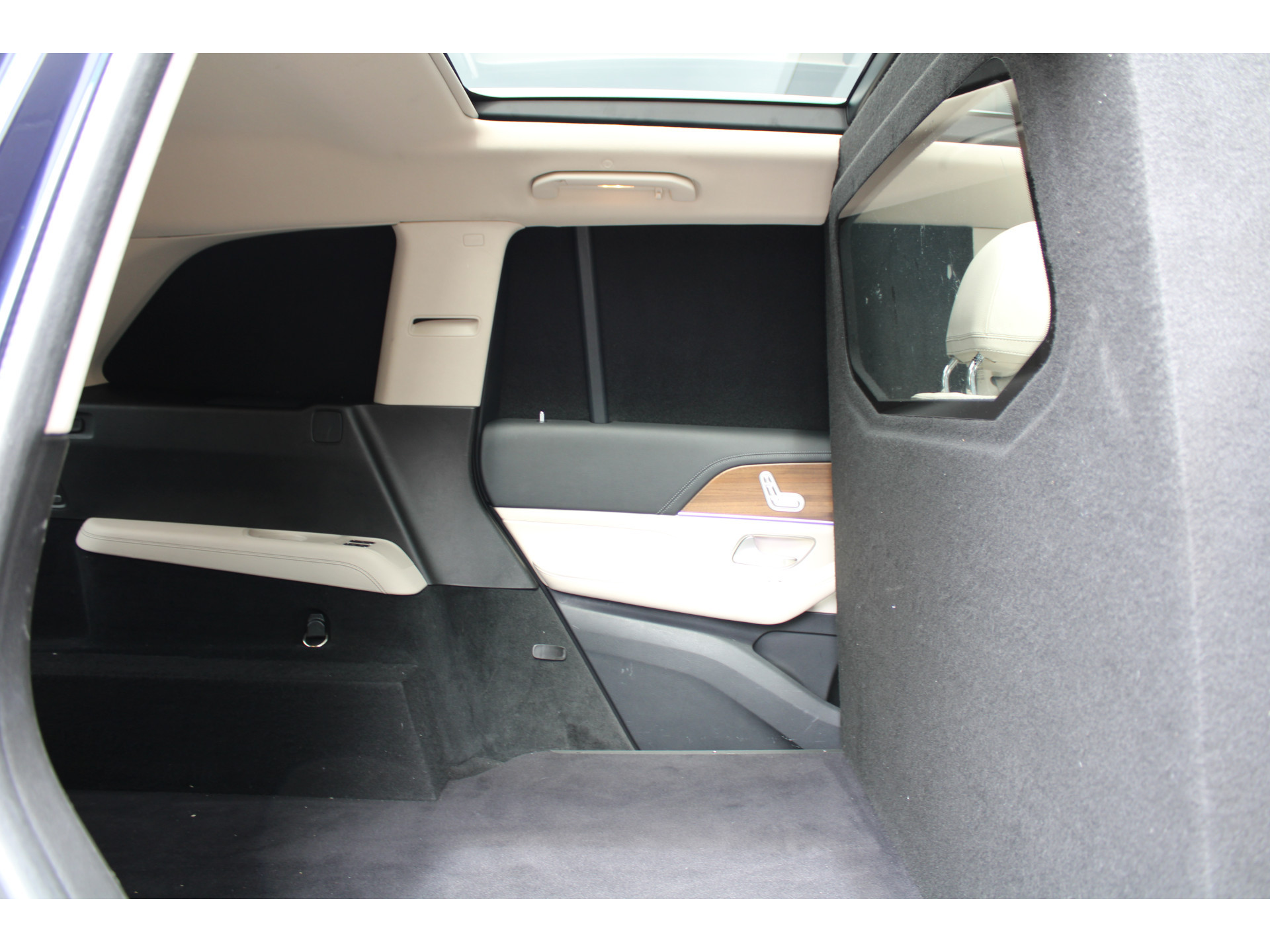 Mercedes-Benz GLS 400 d 4MATIC GLS 400 D 47143215-47.jpg | ROS Automotive