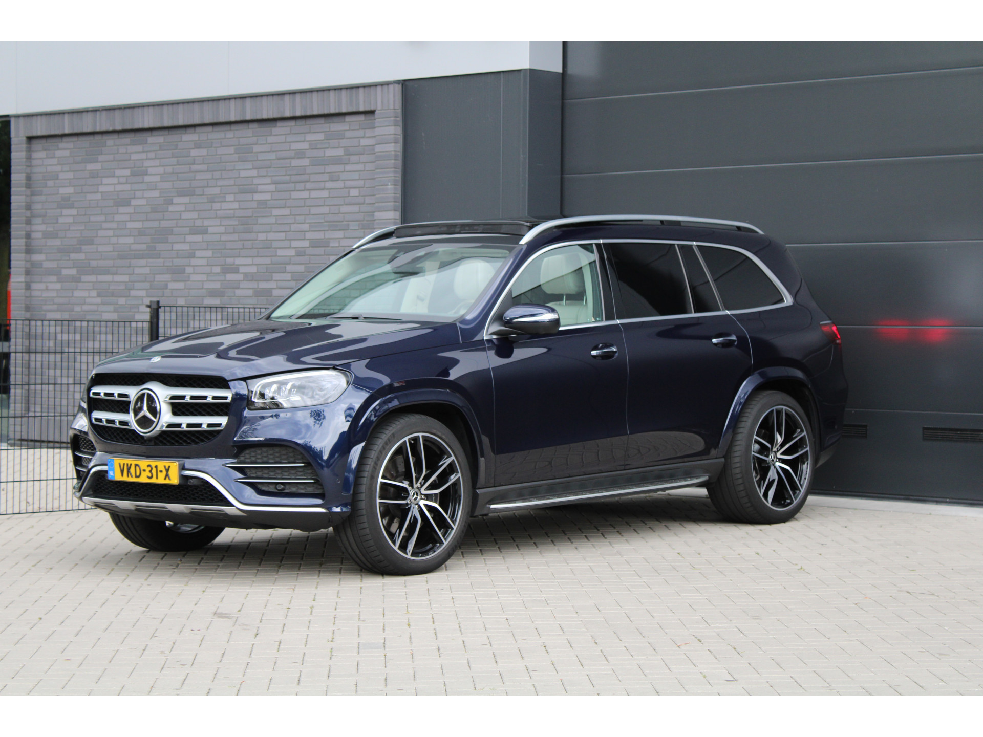 Mercedes-Benz GLS 400 d 4MATIC GLS 400 D 47143215-53.jpg | ROS Automotive