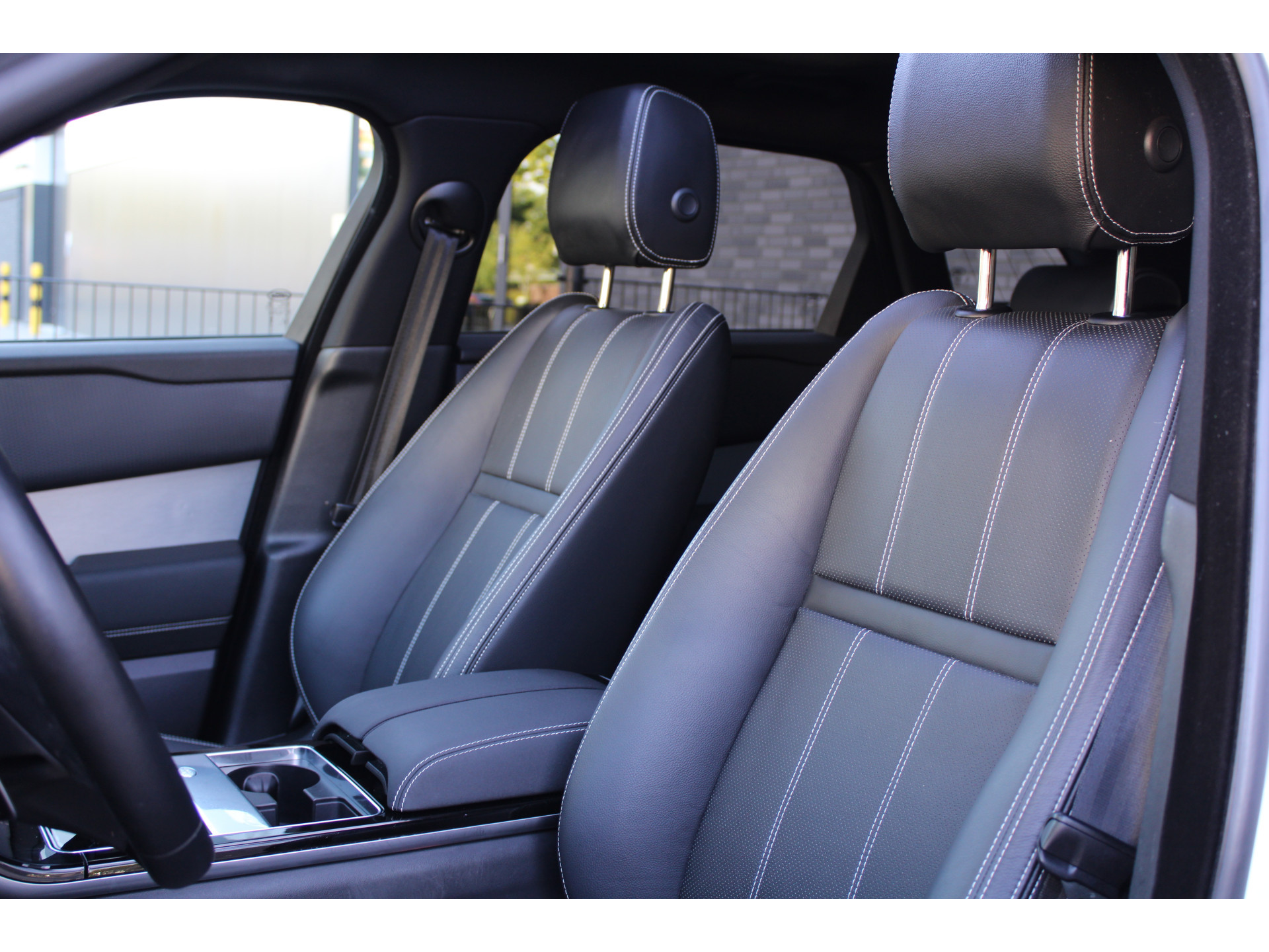 Land Rover Range Rover Velar 2.0 P400e R-Dynamic SE 47573941-23.jpg | ROS Automotive