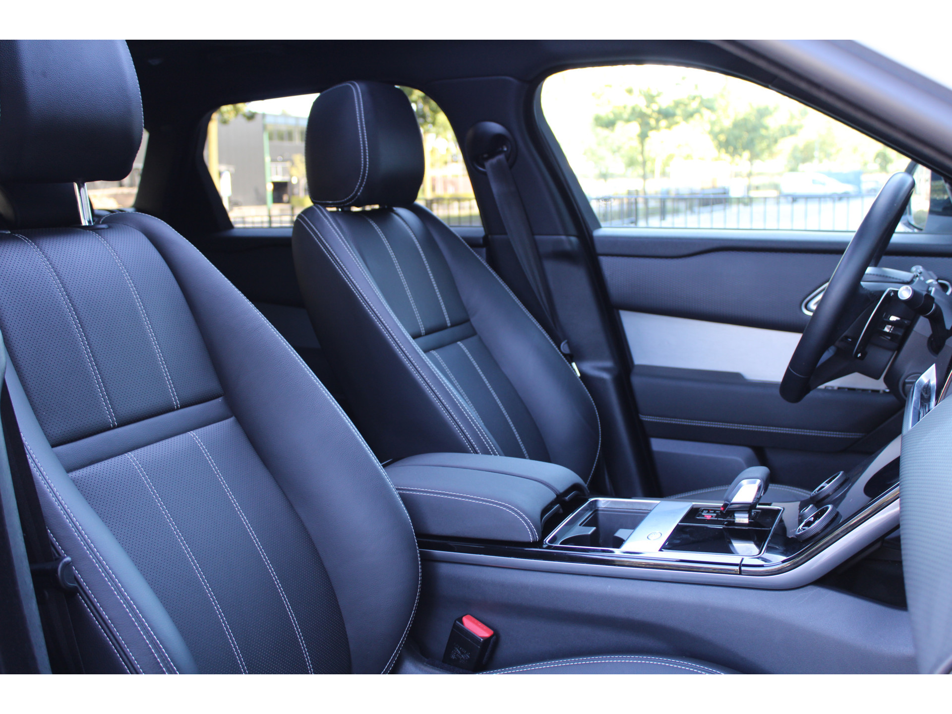 Land Rover Range Rover Velar 2.0 P400e R-Dynamic SE 47573941-26.jpg | ROS Automotive