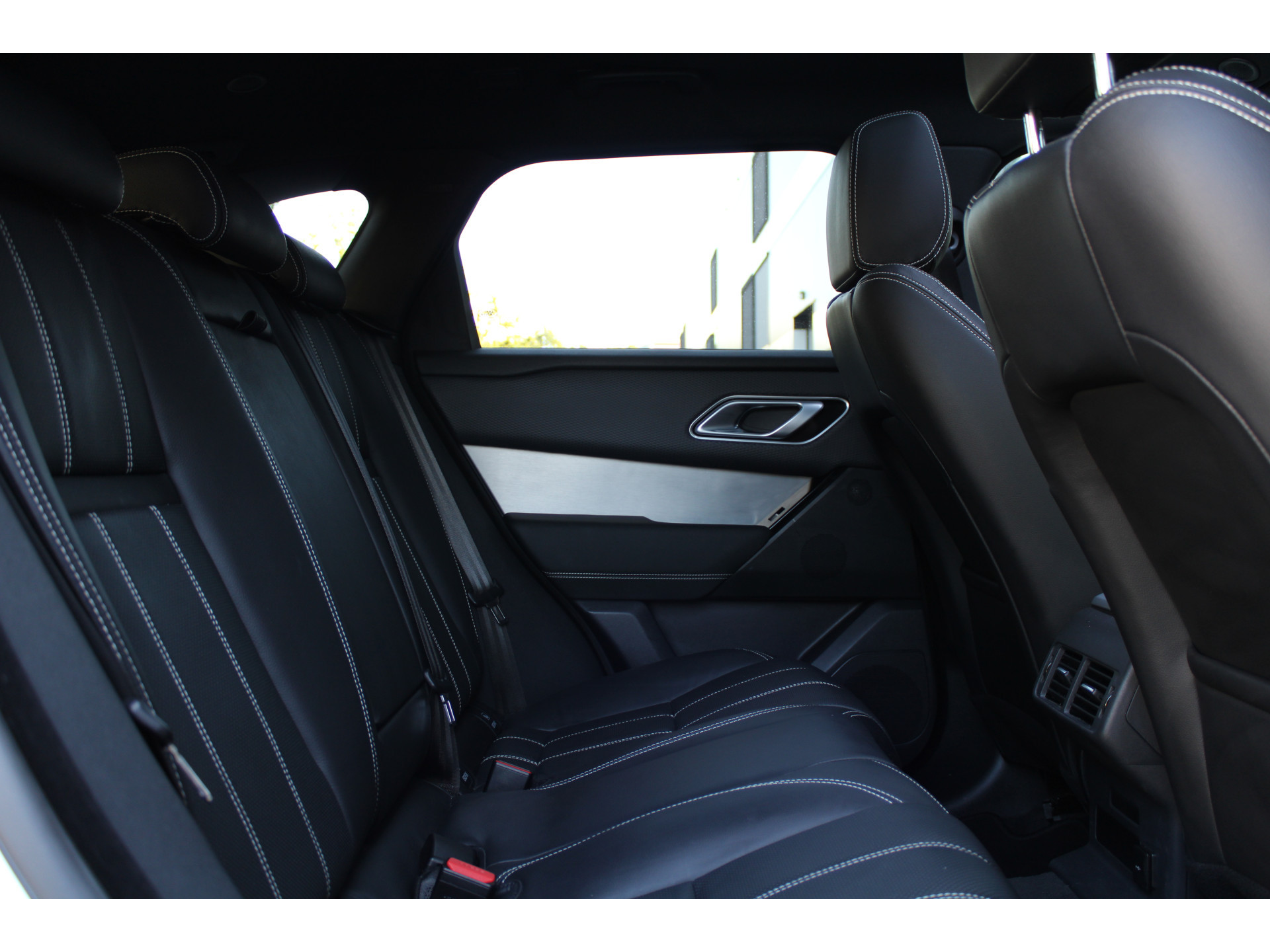 Land Rover Range Rover Velar 2.0 P400e R-Dynamic SE 47573941-47.jpg | ROS Automotive