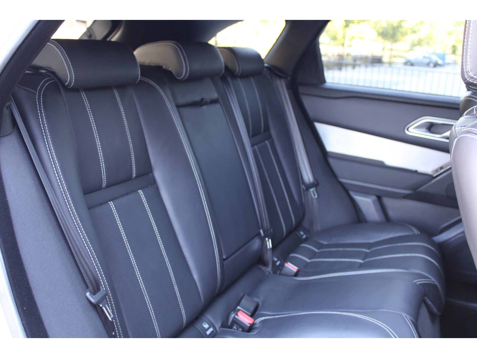 Land Rover Range Rover Velar 2.0 P400e R-Dynamic SE 47573941-48.jpg | ROS Automotive