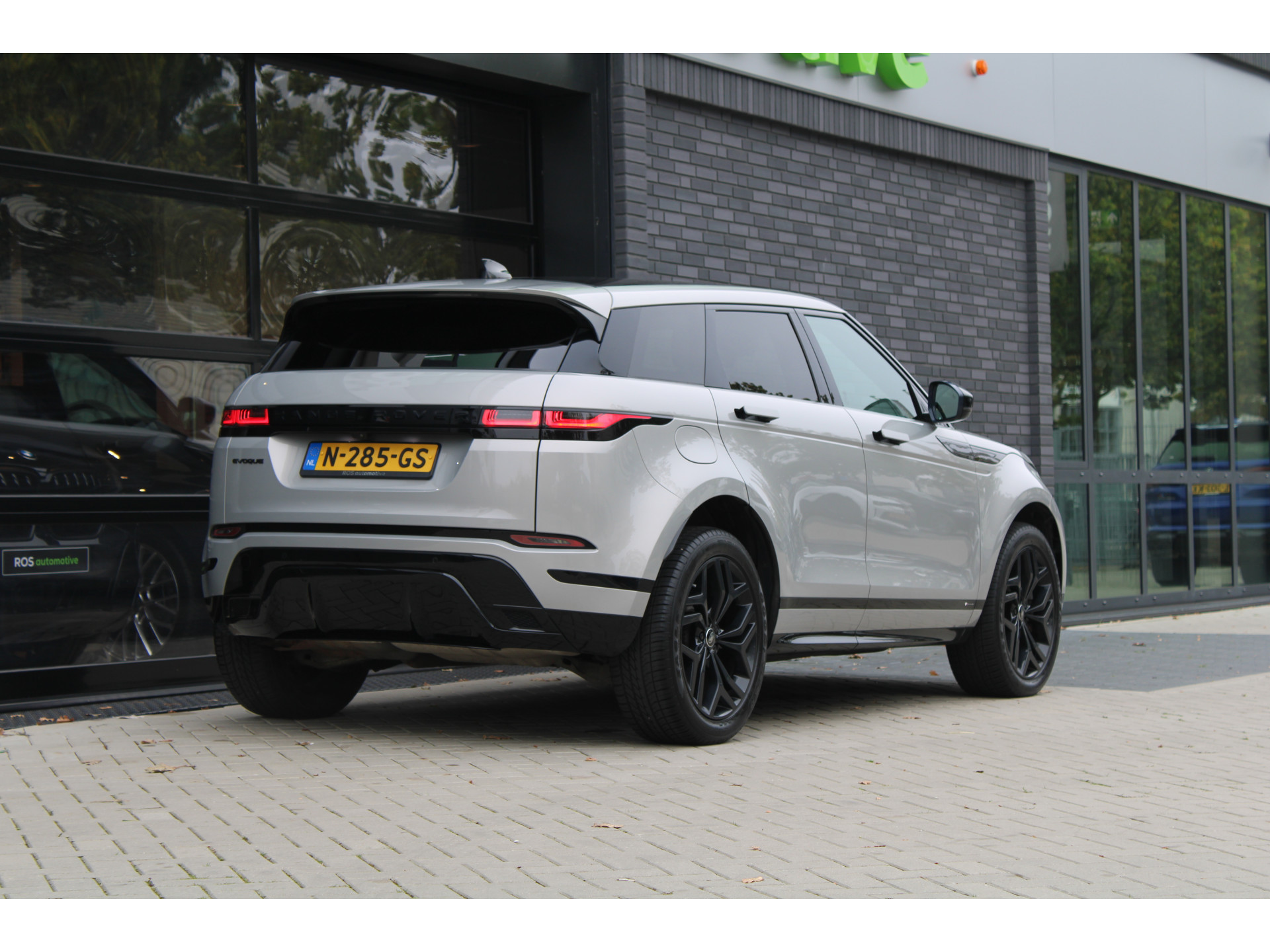Land Rover Range Rover Evoque 2.0 D180 AWD R-Dynamic S 47993913-10.jpg | ROS Automotive