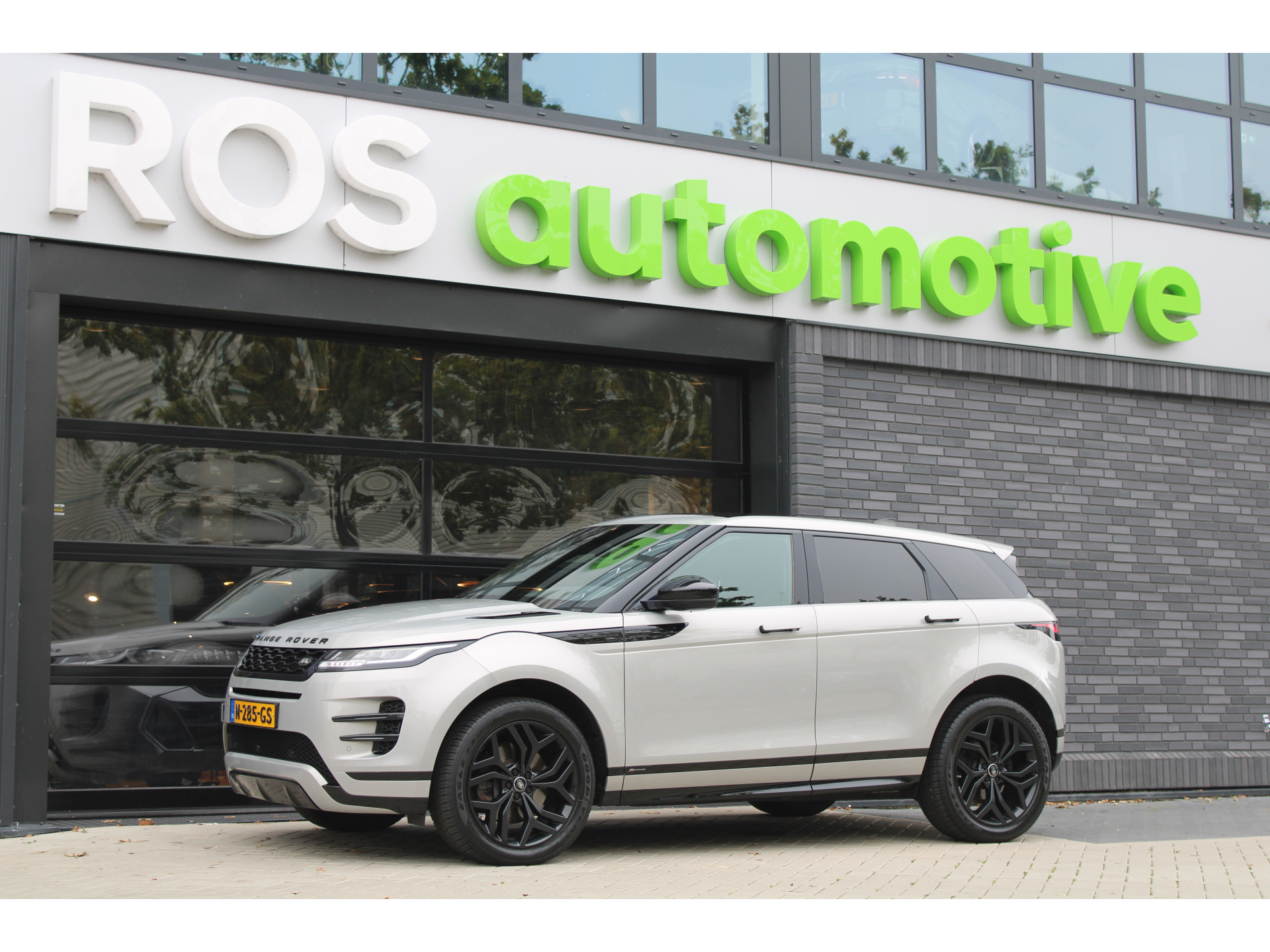 Land Rover Range Rover Evoque 2.0 D180 AWD R-Dynamic S 47993913-2.jpg | ROS Automotive