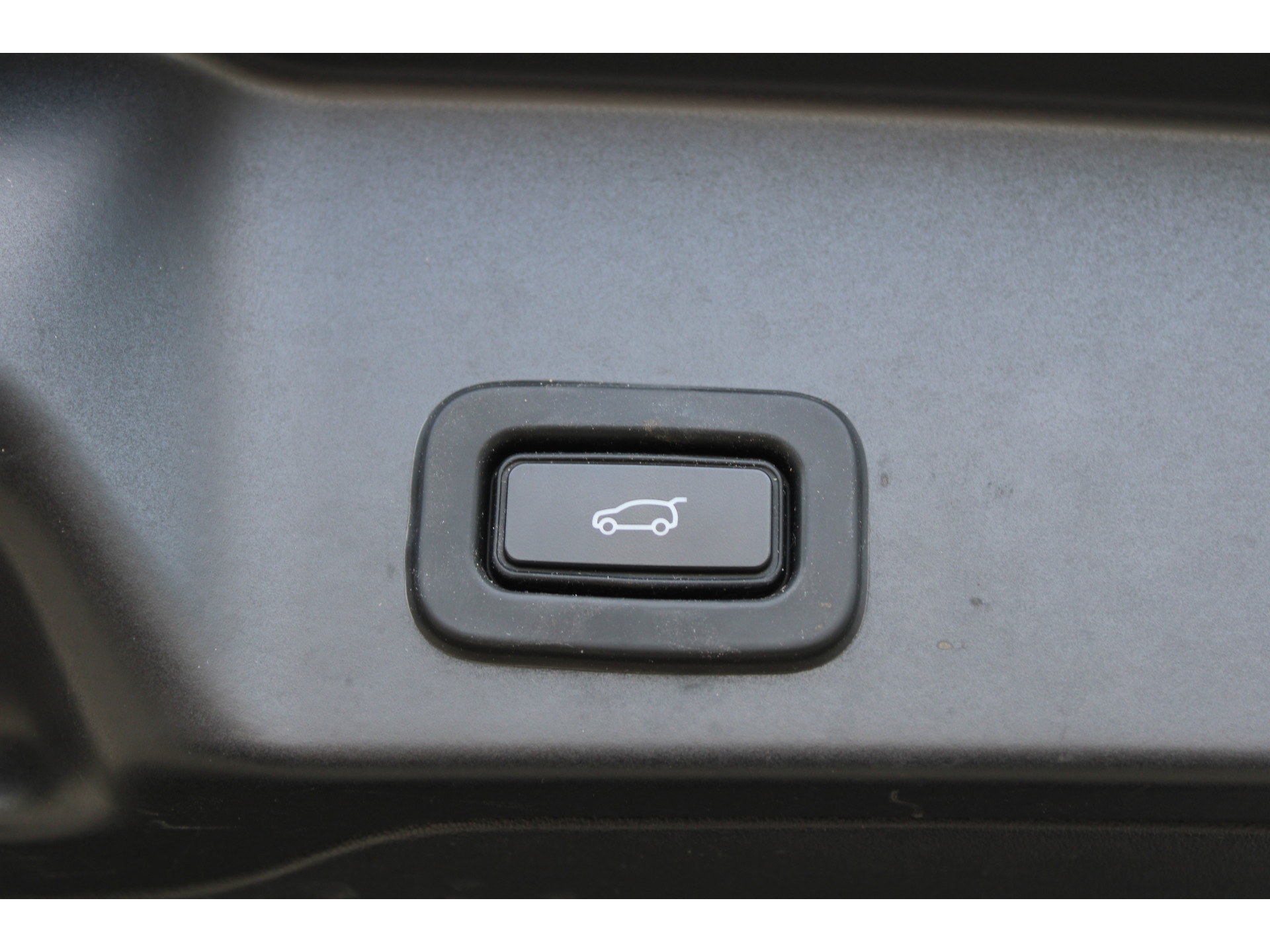 Land Rover Range Rover Evoque 2.0 D180 AWD R-Dynamic S 47993913-38.jpg | ROS Automotive