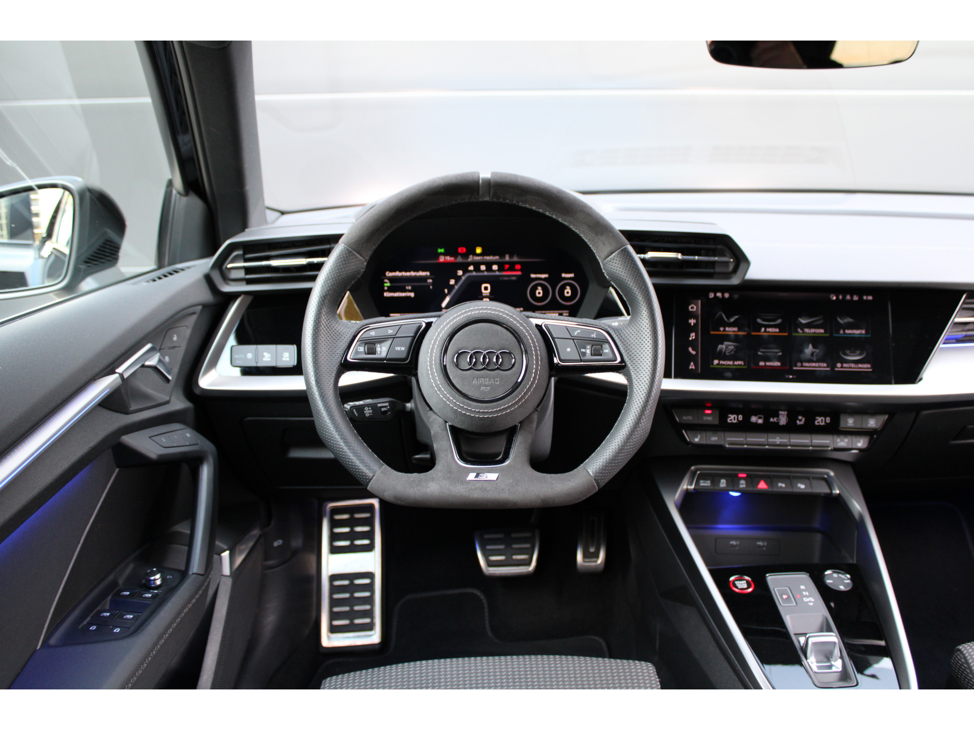Audi S3 Sportback 2.0 TFSI S3 quattro 48484467-21.jpg | ROS Automotive