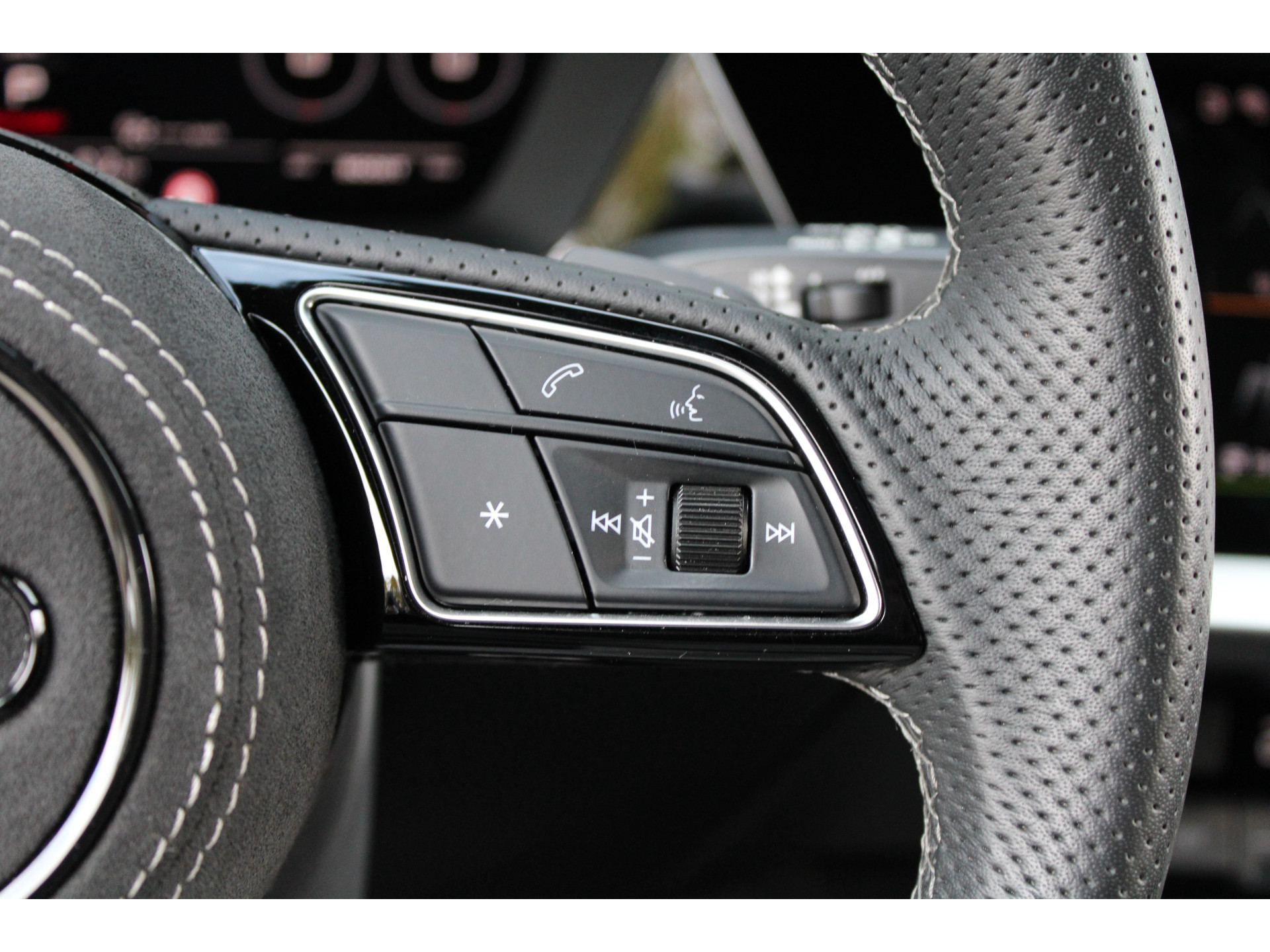 Audi S3 Sportback 2.0 TFSI S3 quattro 48484467-24.jpg | ROS Automotive