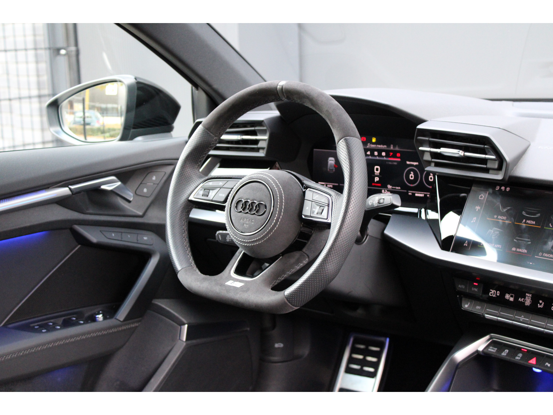 Audi S3 Sportback 2.0 TFSI S3 quattro 48484467-29.jpg | ROS Automotive
