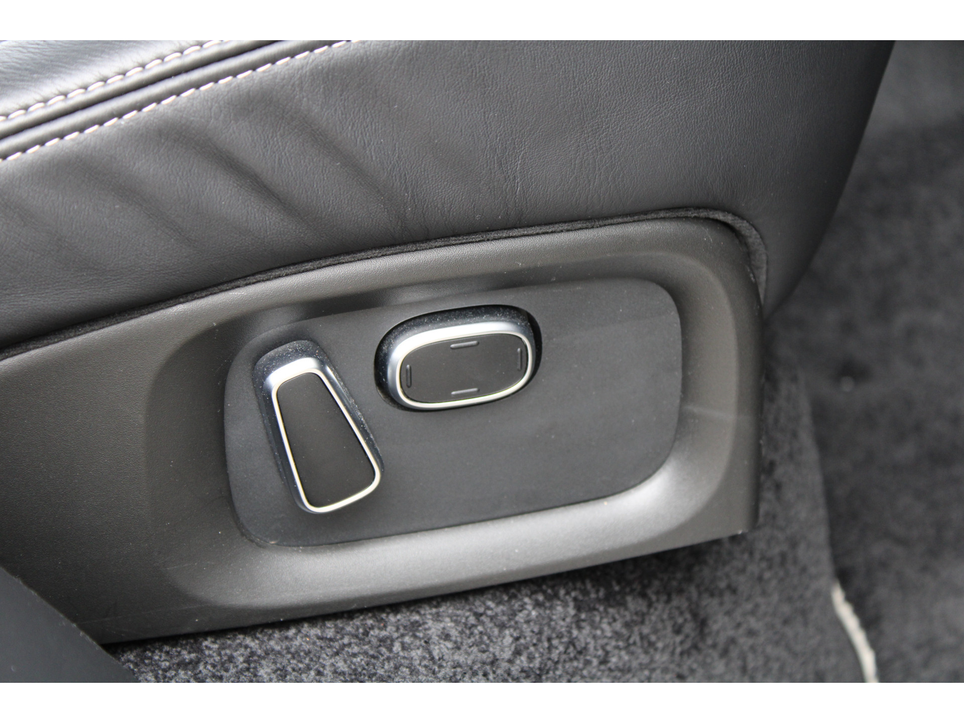 Land Rover Range Rover 4.4 SDV8 Autobiography 48516036-42.jpg | ROS Automotive