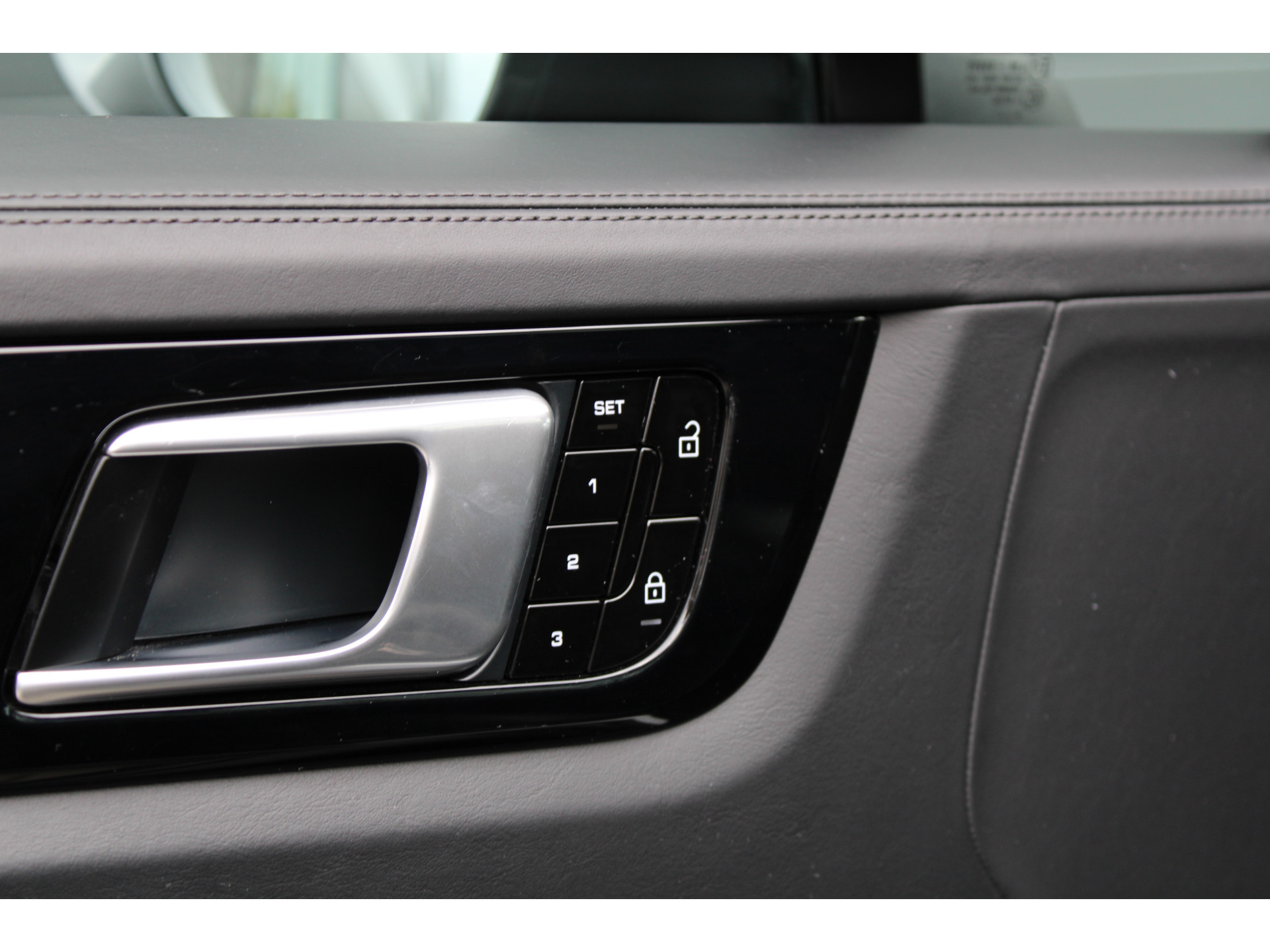 Porsche Cayenne Coupé 3.0 E-Hybrid 48529637-12.jpg | ROS Automotive