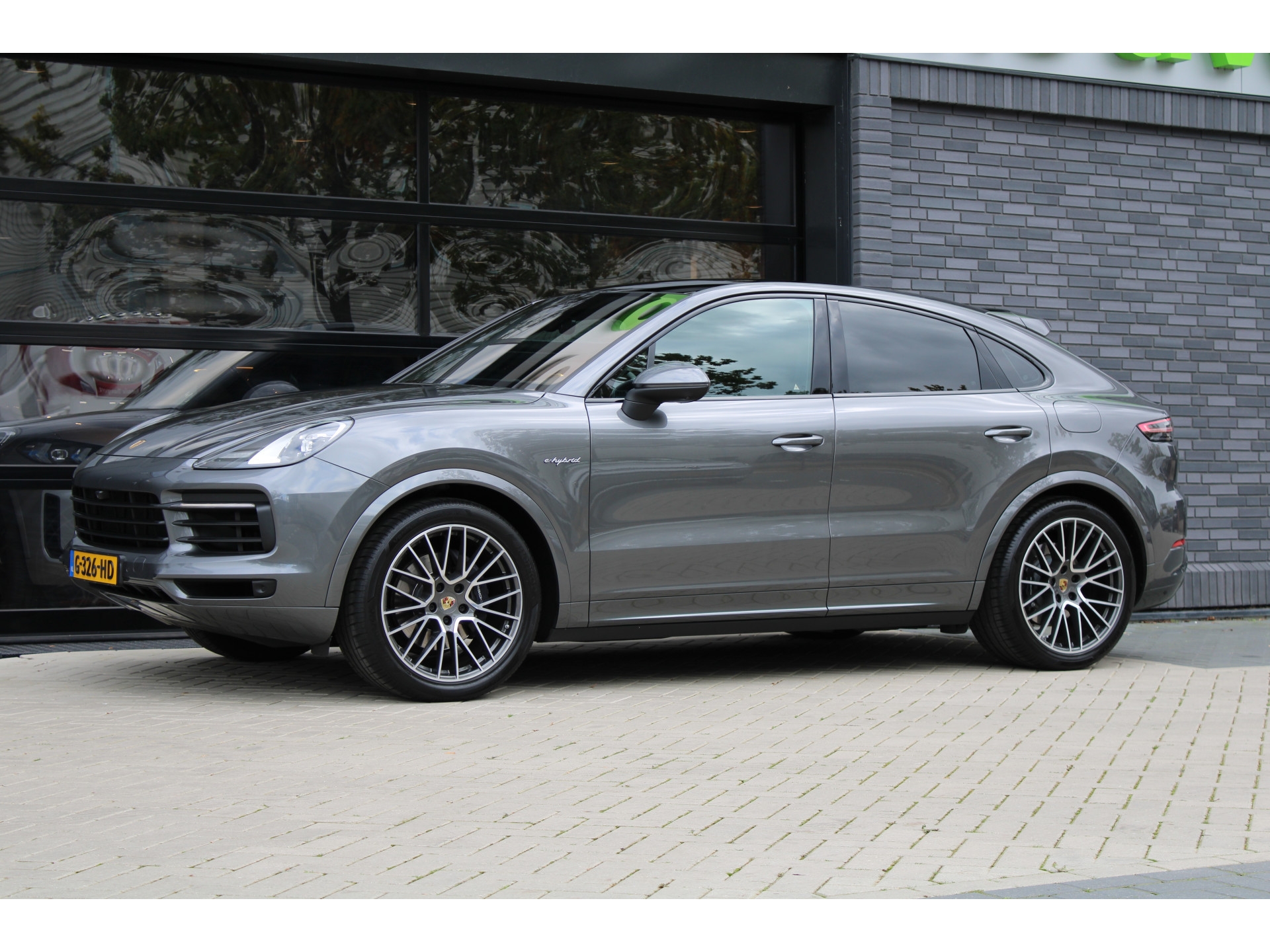 Porsche Cayenne Coupé 3.0 E-Hybrid 48529637-2.jpg | ROS Automotive