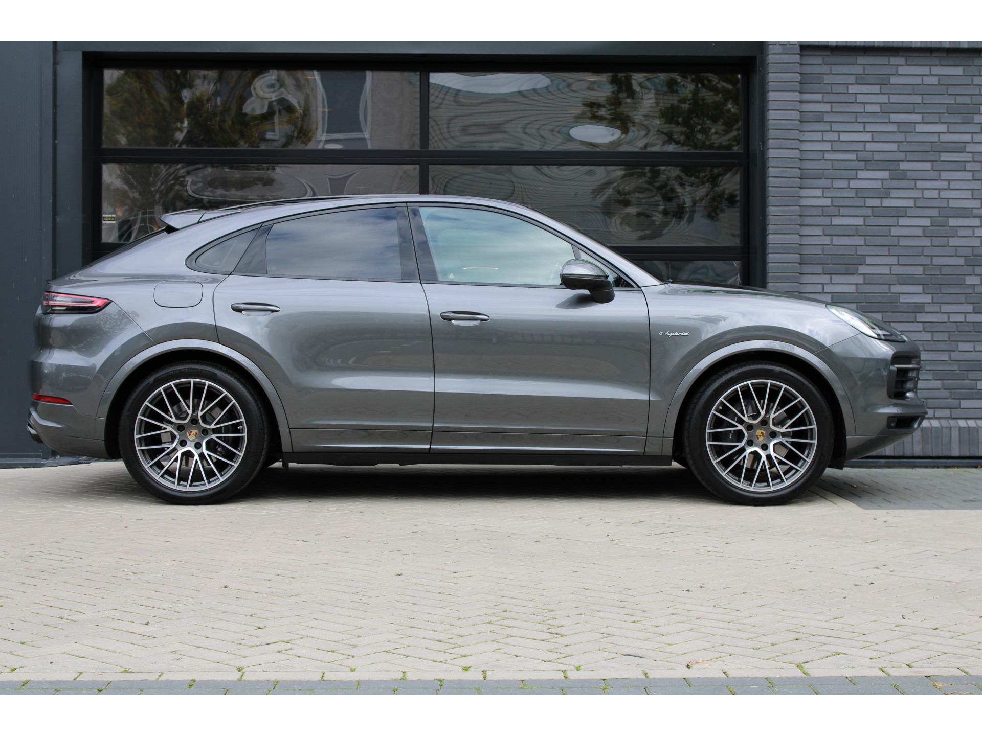 Porsche Cayenne Coupé 3.0 E-Hybrid 48529637-4.jpg | ROS Automotive