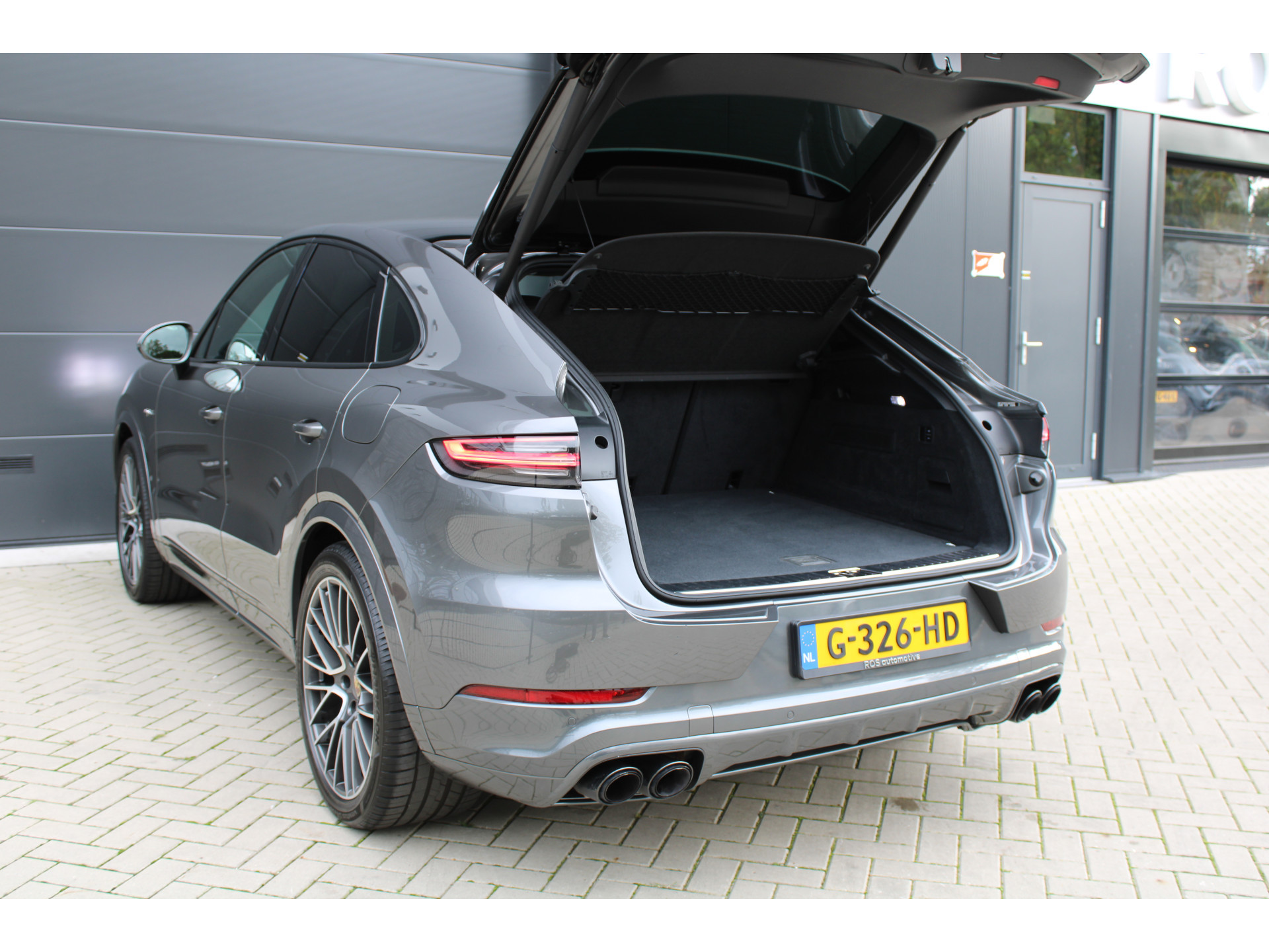 Porsche Cayenne Coupé 3.0 E-Hybrid 48529637-48.jpg | ROS Automotive