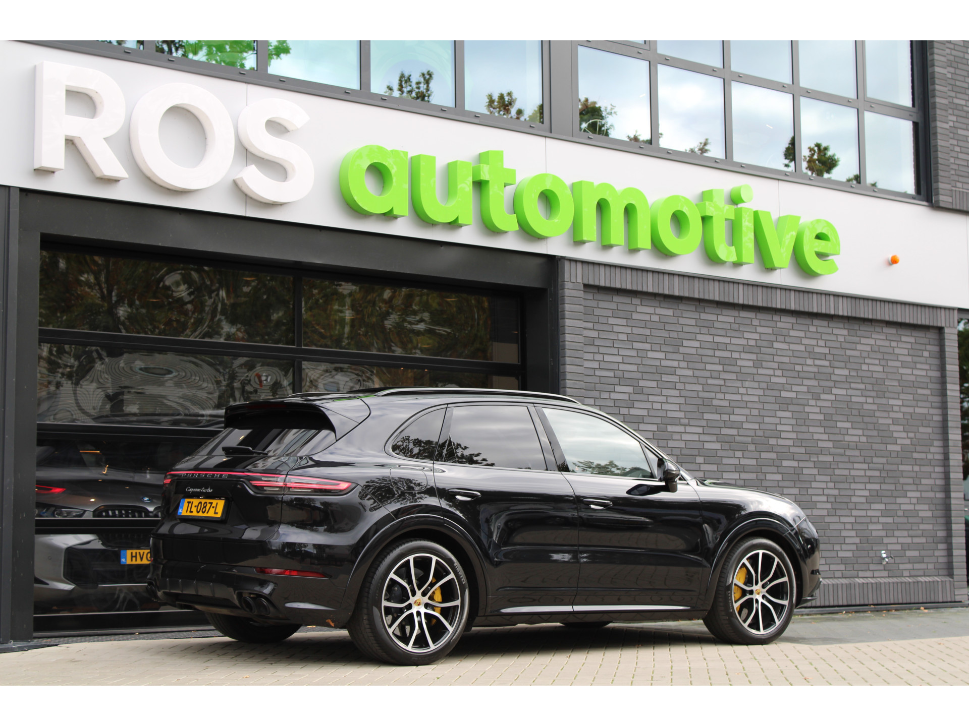 Porsche Cayenne 4.0 Turbo 48536199-1.jpg | ROS Automotive