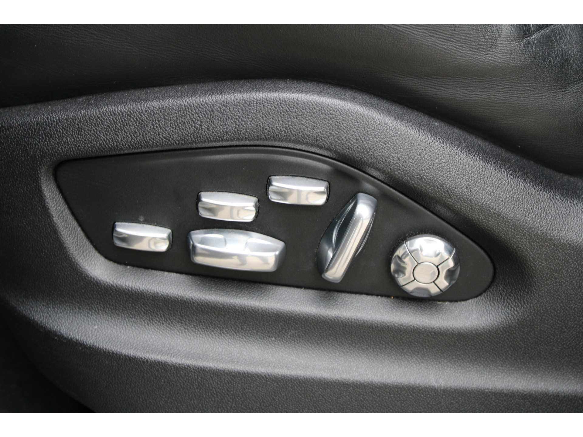 Porsche Cayenne 4.0 Turbo 48536199-17.jpg | ROS Automotive