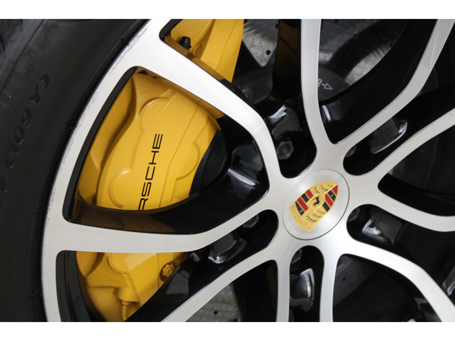 Porsche Cayenne 4.0 Turbo 48536199-24.jpg | ROS Automotive