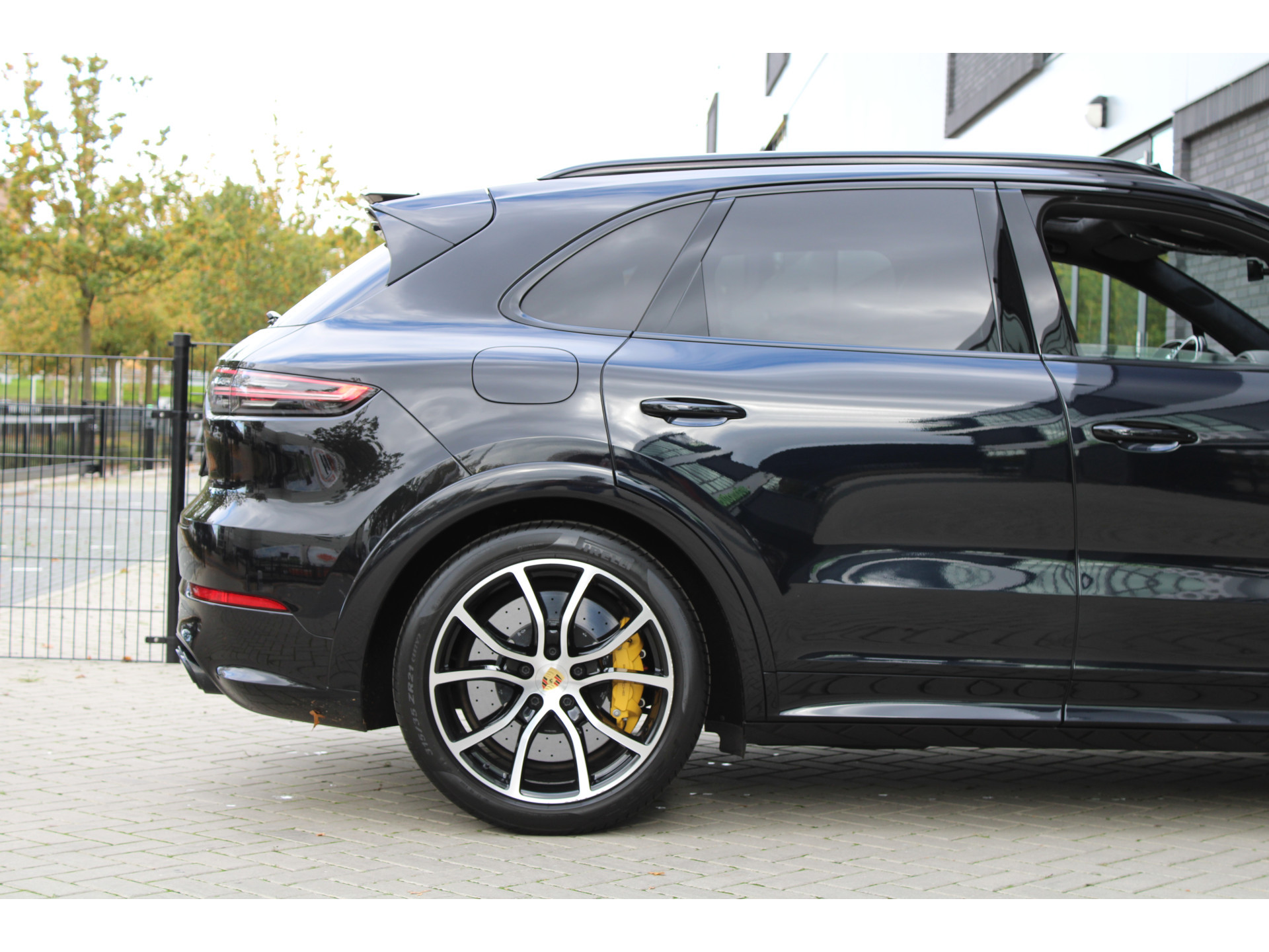 Porsche Cayenne 4.0 Turbo 48536199-25.jpg | ROS Automotive