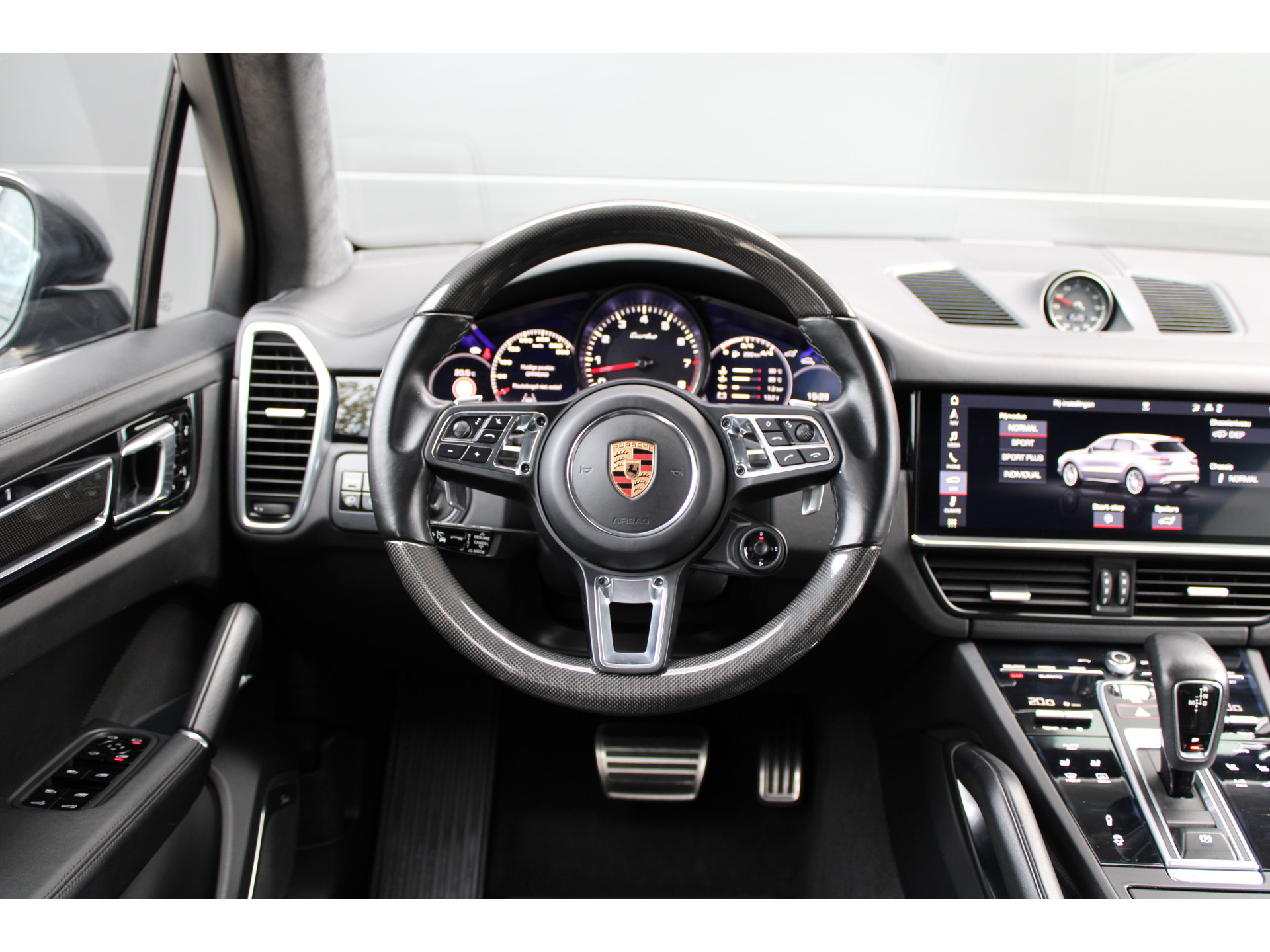 Porsche Cayenne 4.0 Turbo 48536199-28.jpg | ROS Automotive