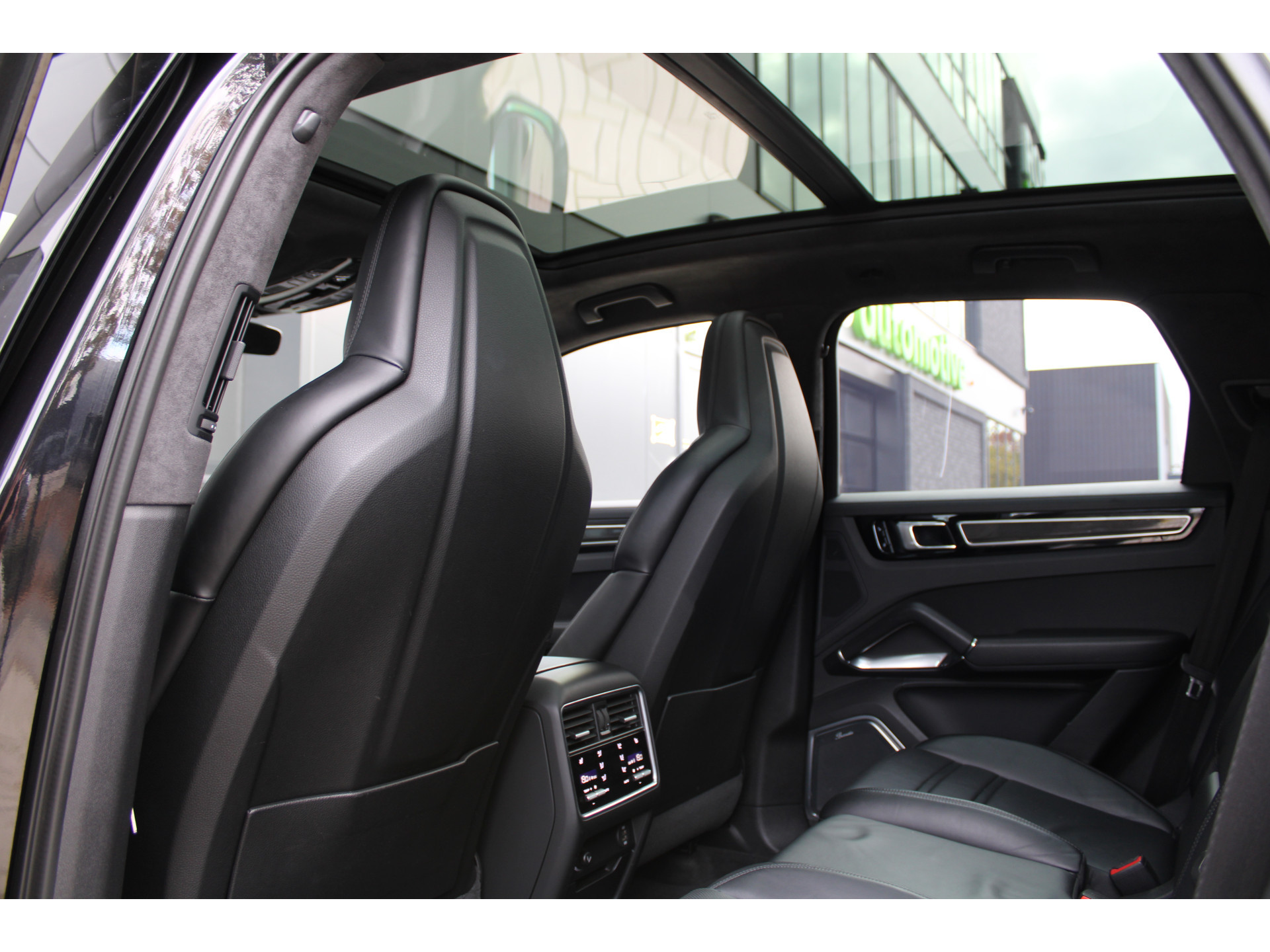 Porsche Cayenne 4.0 Turbo 48536199-47.jpg | ROS Automotive