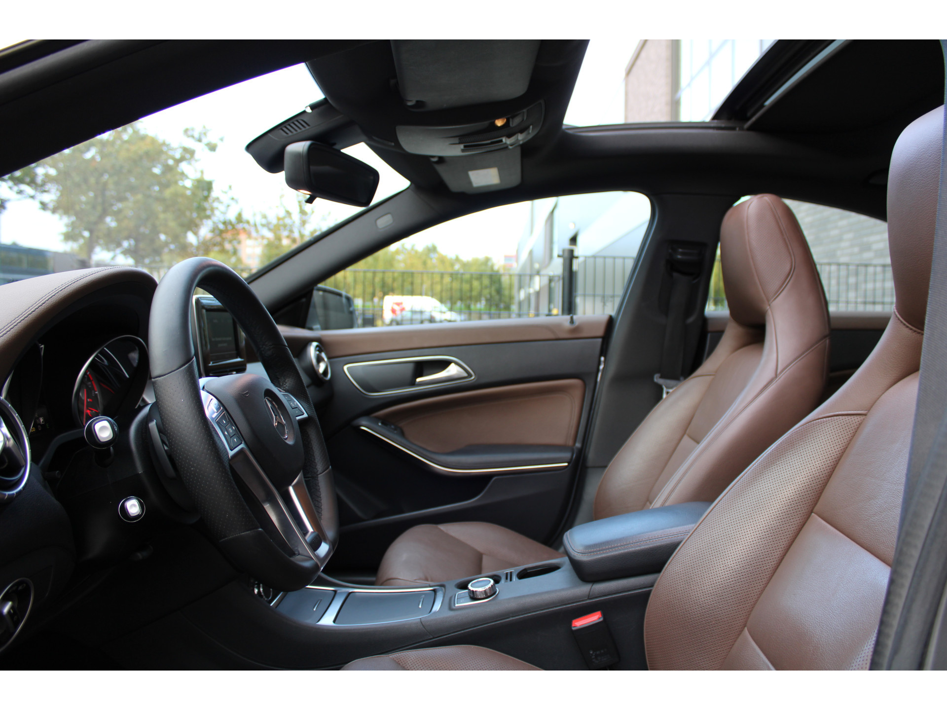 Mercedes-Benz CLA-Klasse 180 Ambition 48547670-12.jpg | ROS Automotive