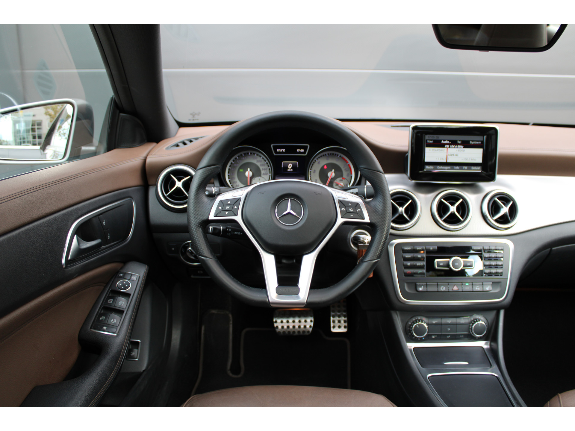 Mercedes-Benz CLA-Klasse 180 Ambition 48547670-18.jpg | ROS Automotive