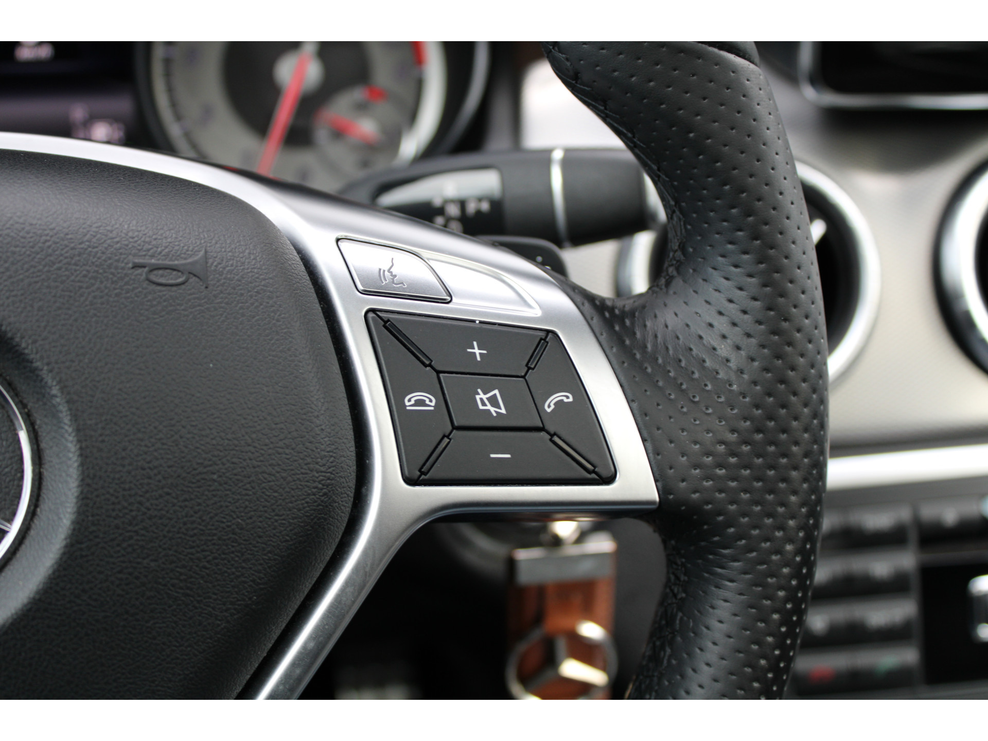 Mercedes-Benz CLA-Klasse 180 Ambition 48547670-20.jpg | ROS Automotive