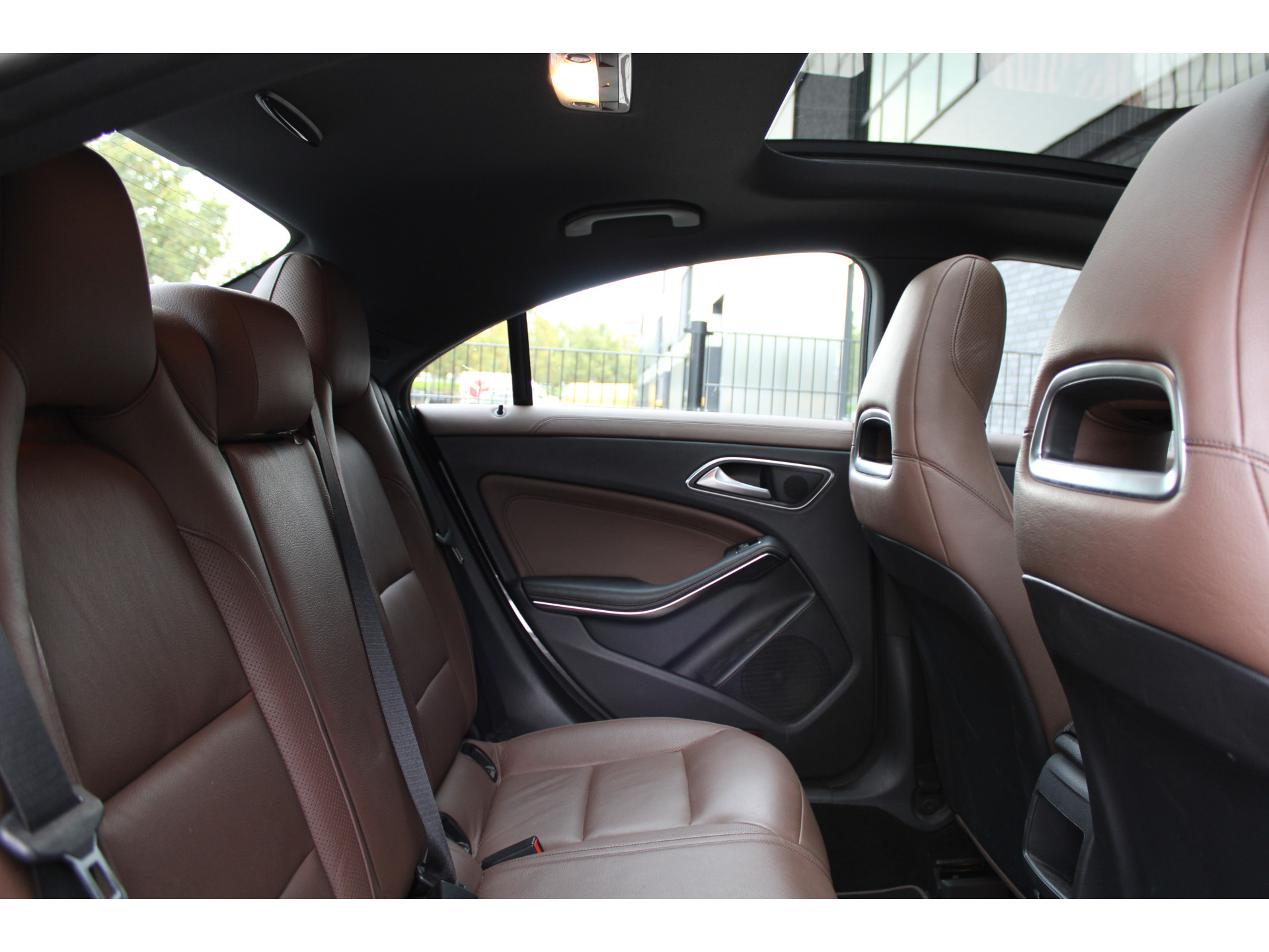 Mercedes-Benz CLA-Klasse 180 Ambition 48547670-29.jpg | ROS Automotive