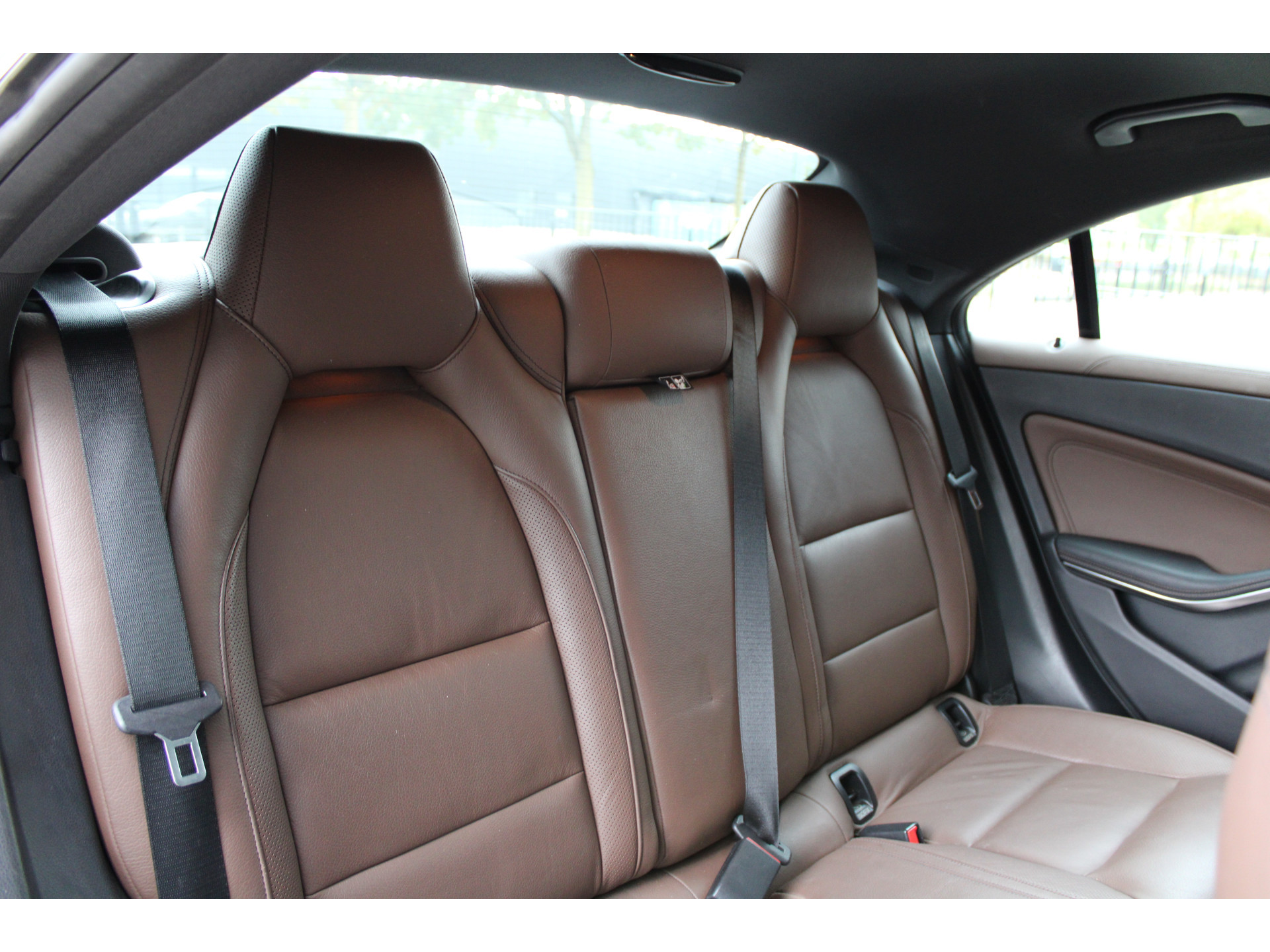 Mercedes-Benz CLA-Klasse 180 Ambition 48547670-30.jpg | ROS Automotive