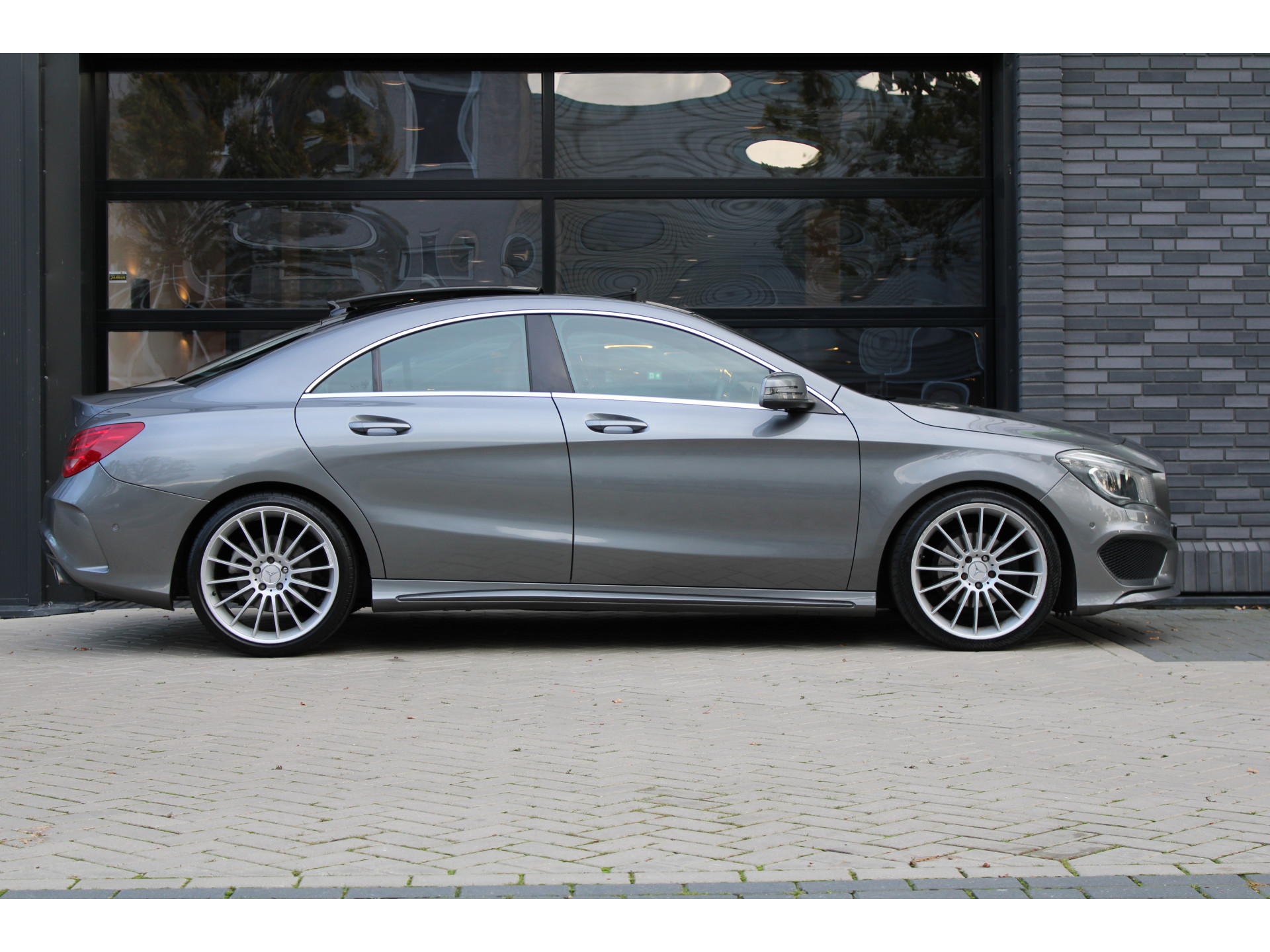 Mercedes-Benz CLA-Klasse 180 Ambition 48547670-5.jpg | ROS Automotive