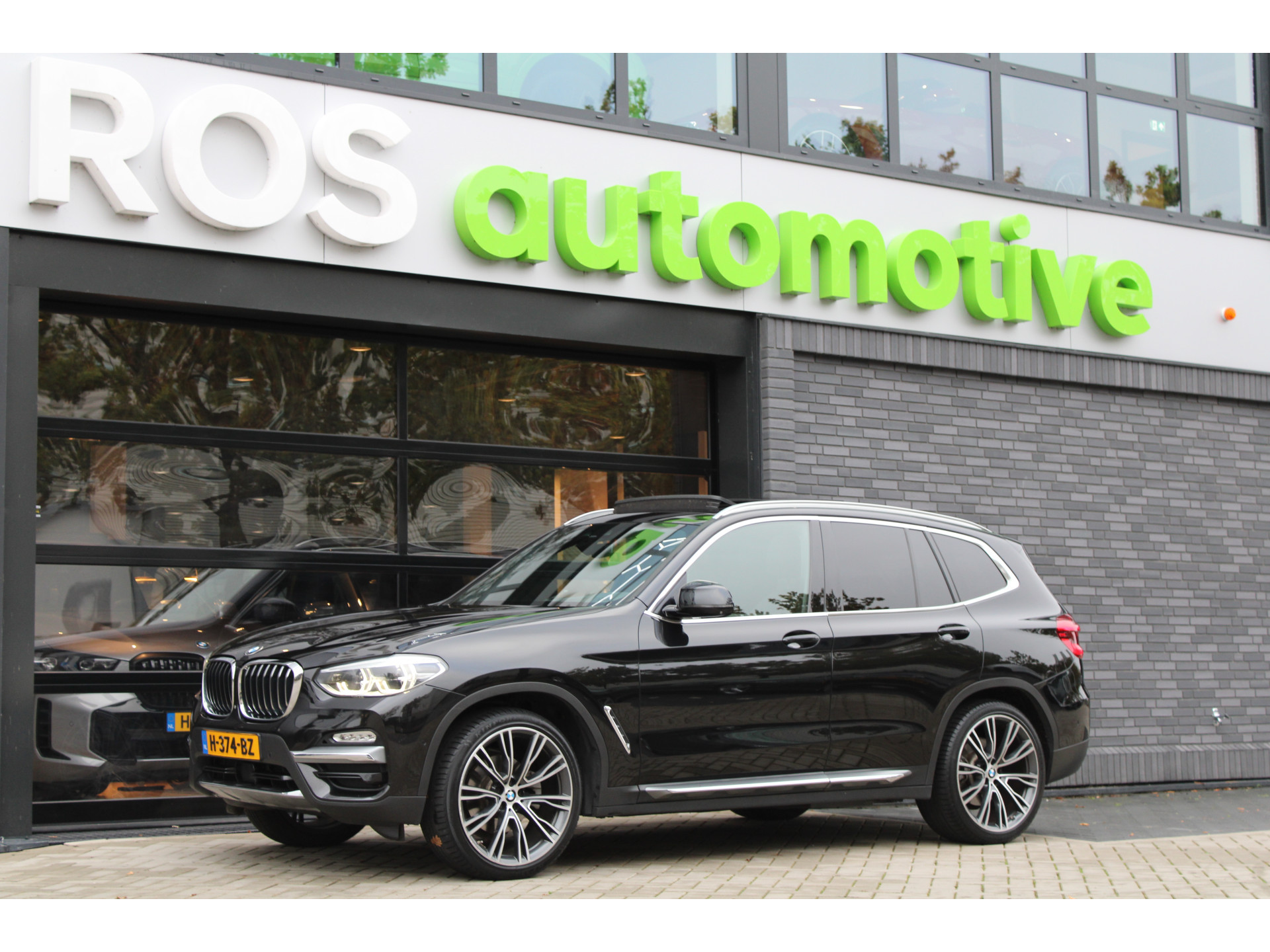 BMW X3 xDrive30i High Executive 48549171-2.jpg | ROS Automotive