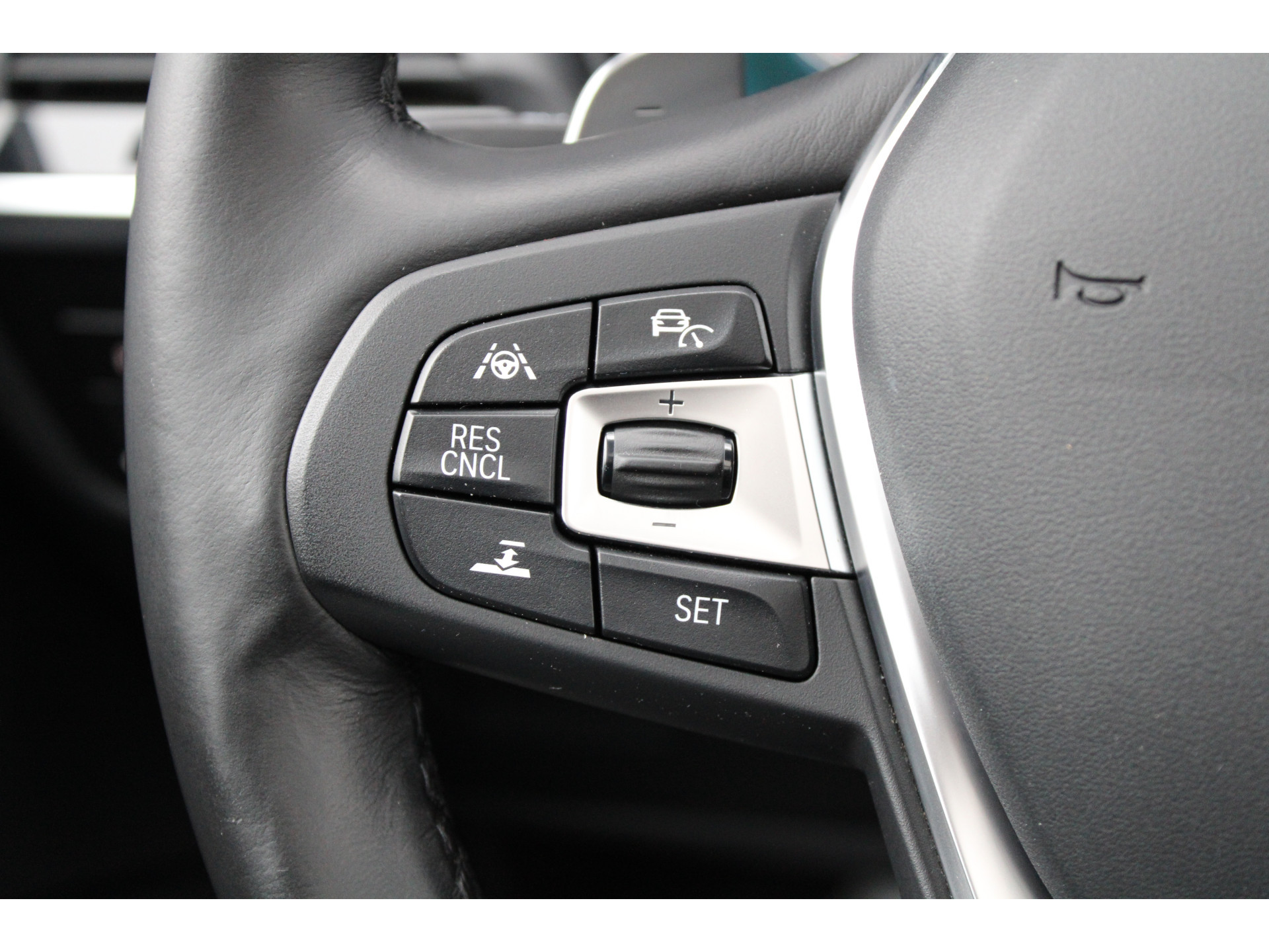 BMW X3 xDrive30i High Executive 48549171-25.jpg | ROS Automotive